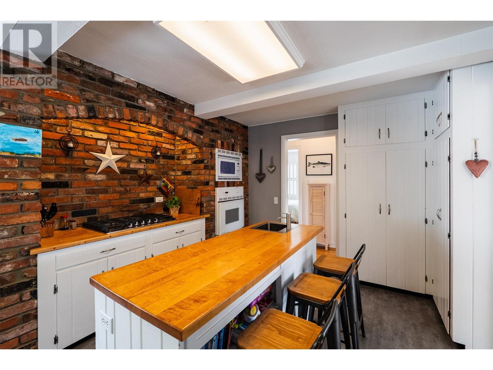 707 Cottonwood Street, Nelson, British Columbia  V1L 3V8 - Photo 5 - 10346687