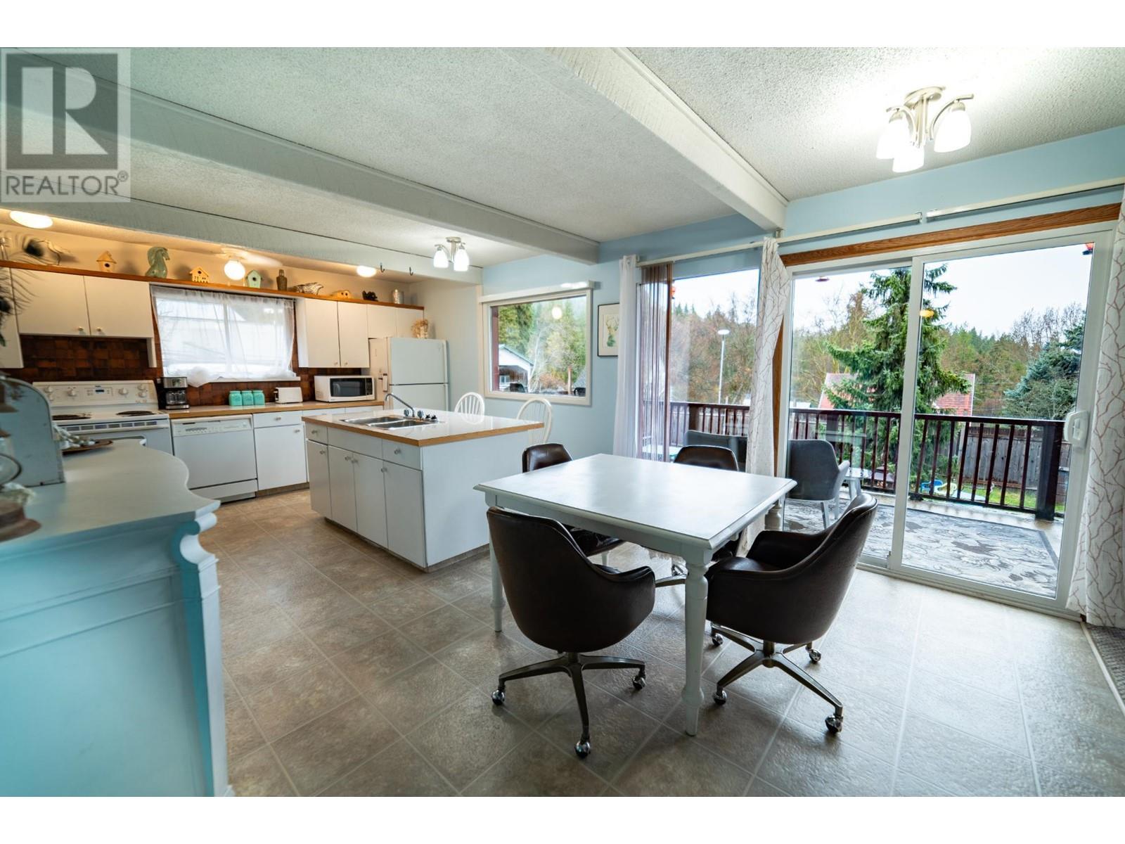 309 Fowler Street, Riondel, British Columbia  V0B 2B0 - Photo 13 - 10346751