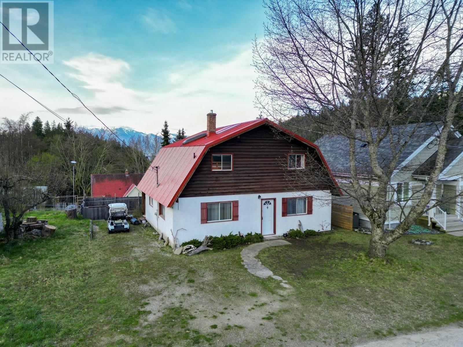 309 Fowler Street, Riondel, British Columbia  V0B 2B0 - Photo 15 - 10346751