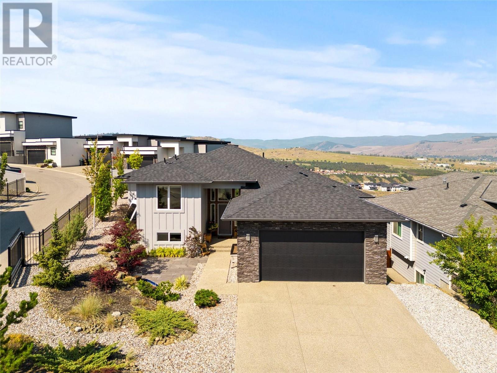 936 Mt Ida Drive, Vernon, British Columbia  V1B 4G2 - Photo 3 - 10346575