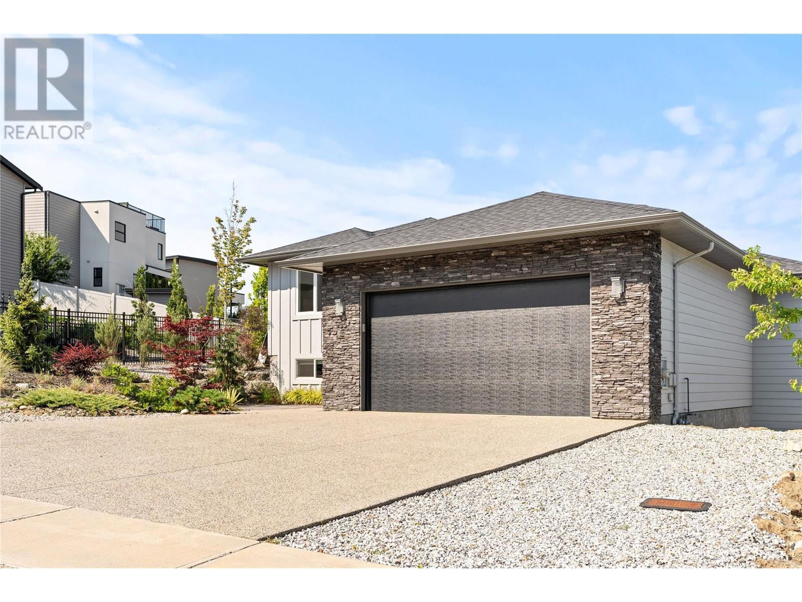 936 Mt Ida Drive, Vernon, British Columbia  V1B 4G2 - Photo 7 - 10346575