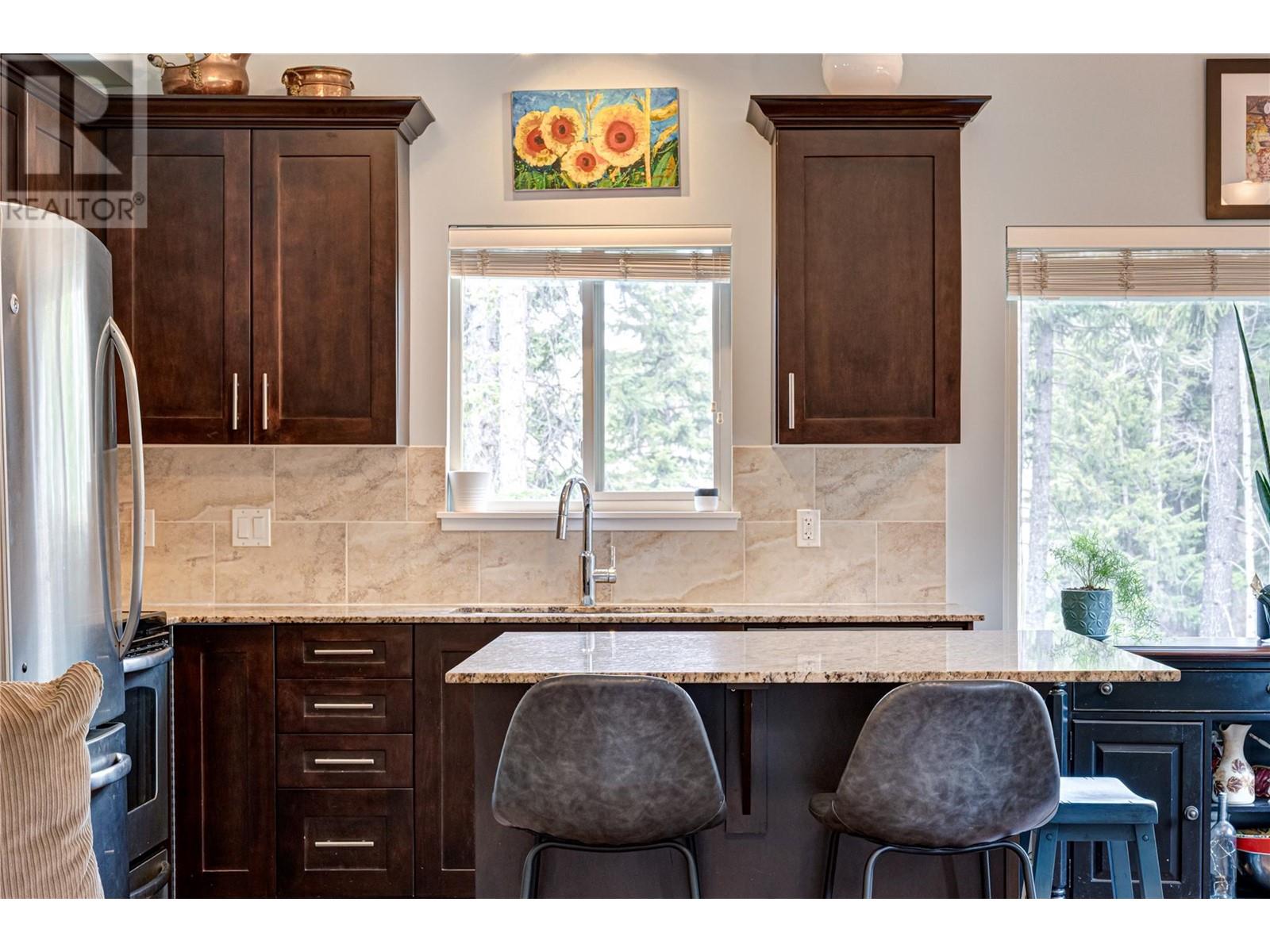 1330 Whitewood Crescent Unit# 101, Sparwood, British Columbia  V0B 2G2 - Photo 4 - 10344107