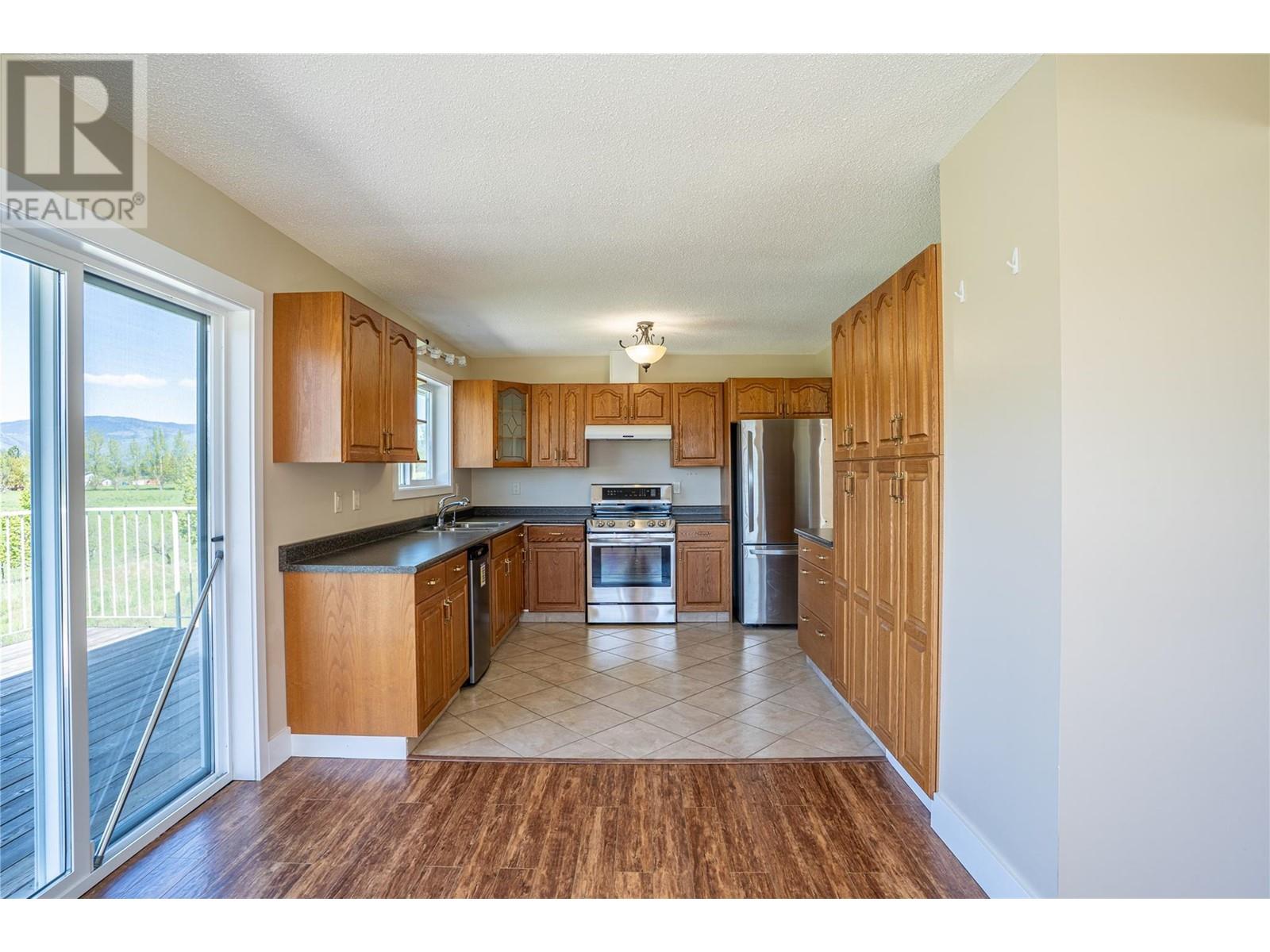 1278 Round Lake Road, Armstrong, British Columbia  V0E 1B5 - Photo 24 - 10346393