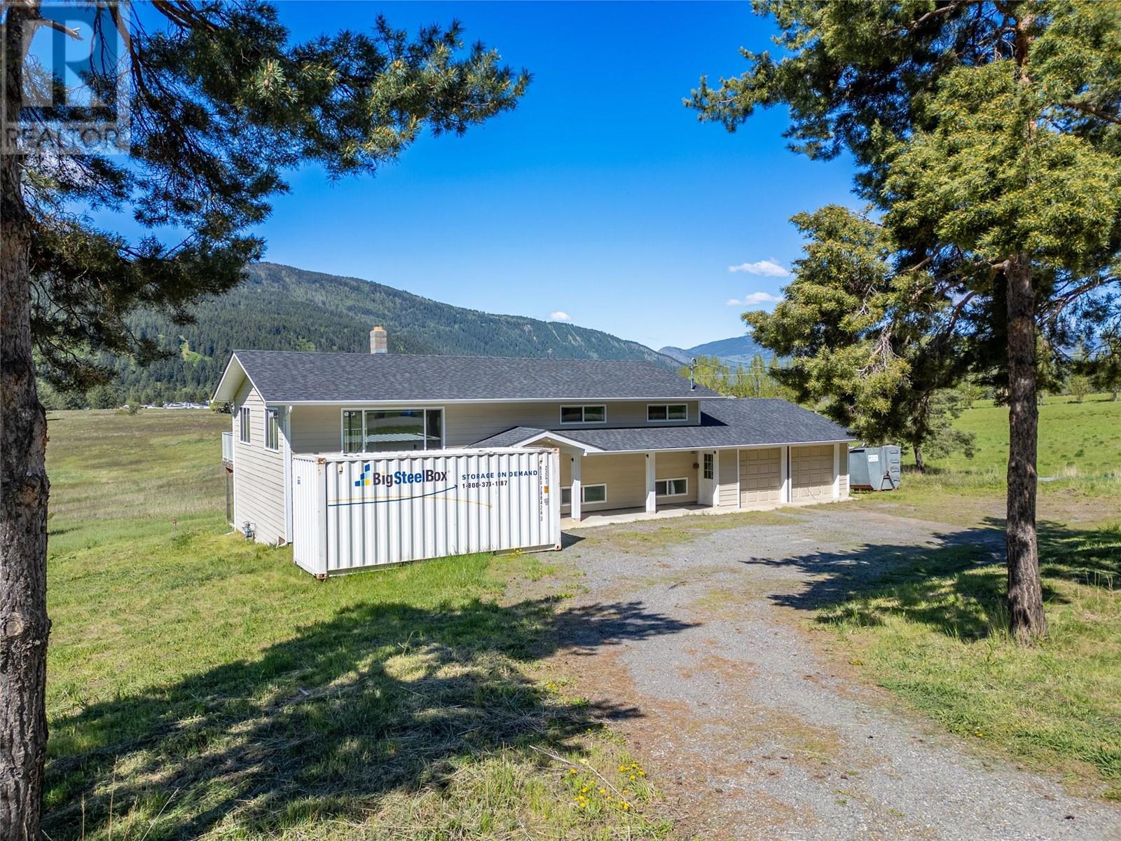 1278 Round Lake Road, Armstrong, British Columbia  V0E 1B5 - Photo 3 - 10346393
