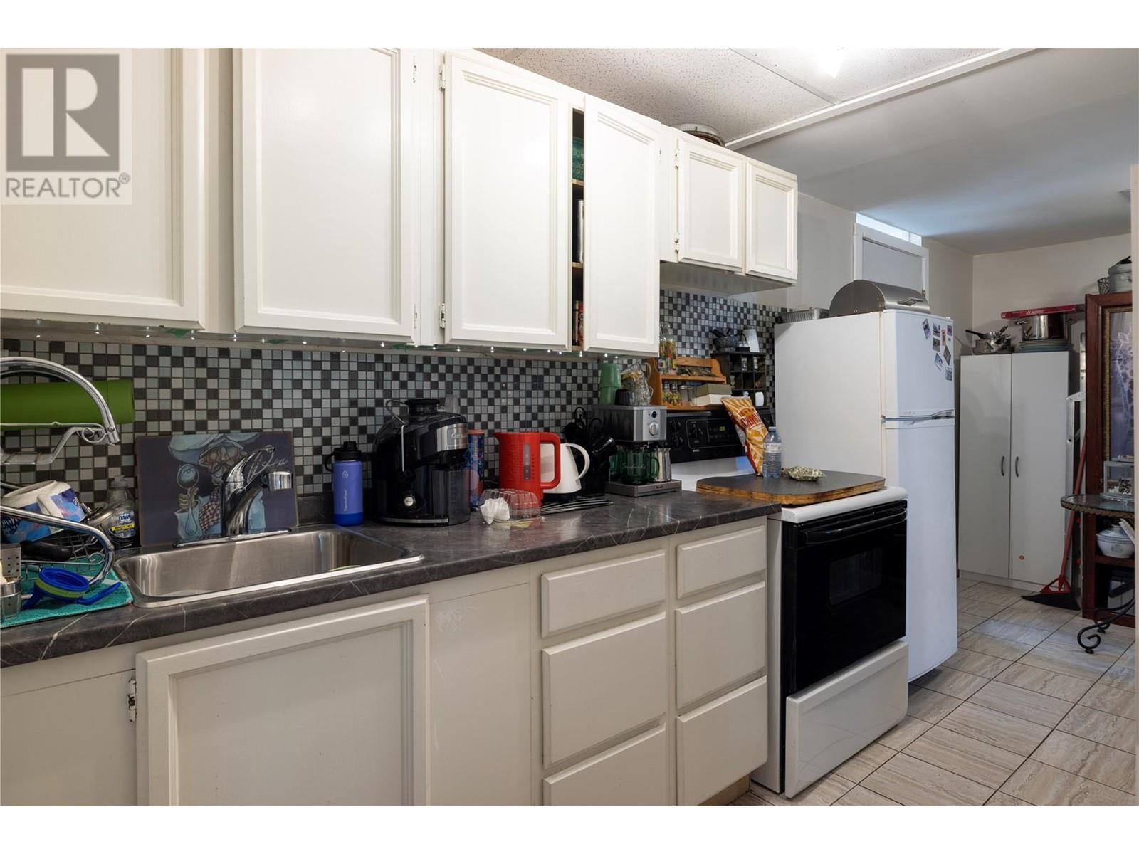 3928 15 Crescent, Vernon, British Columbia  V1T 7H4 - Photo 35 - 10346320