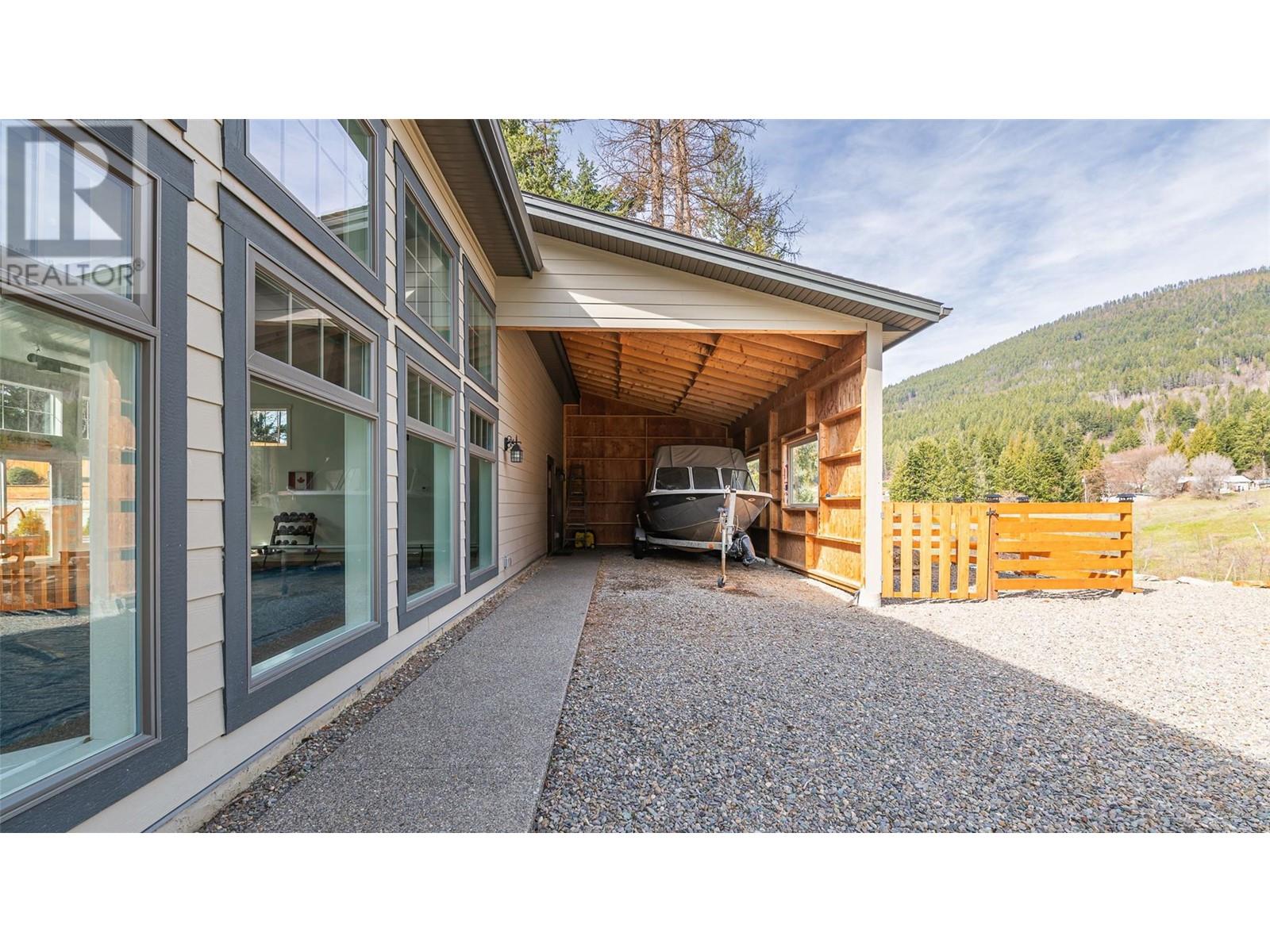 3618 Beam Road, Creston, British Columbia  V0B 1G1 - Photo 39 - 10345482