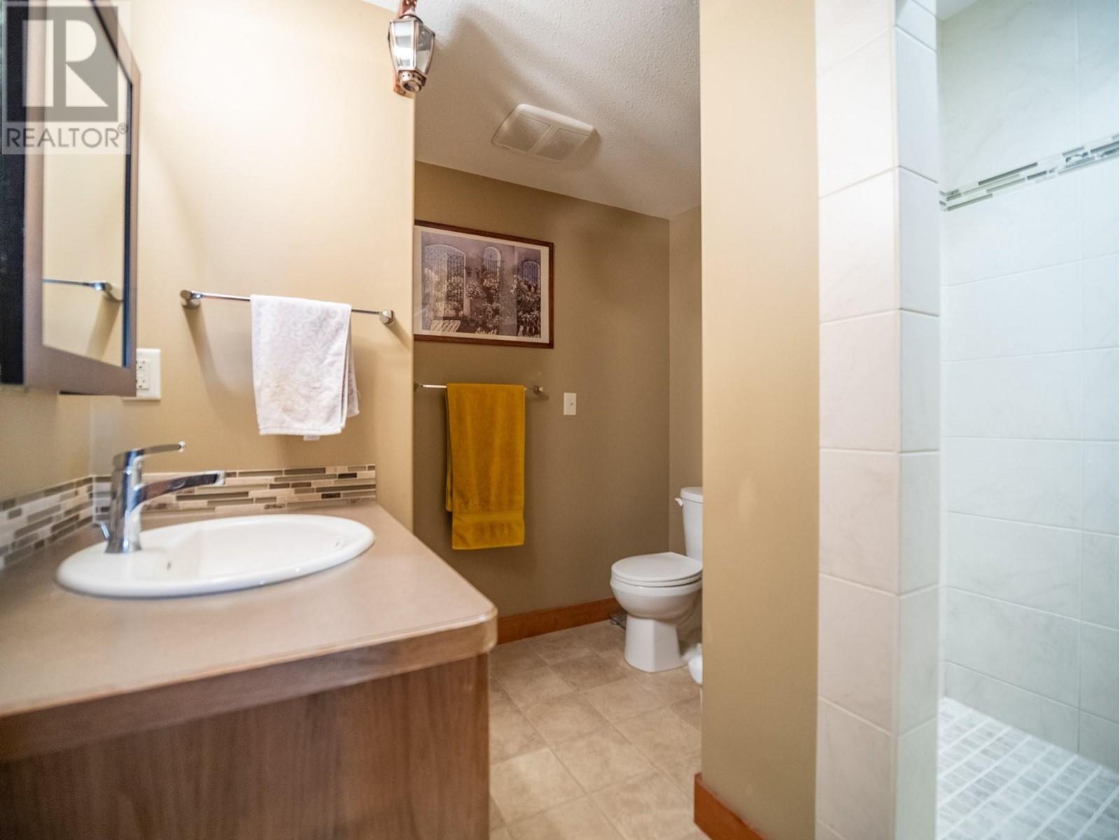 2504 Gould Road, Kamloops, British Columbia  V0E 3E1 - Photo 32 - 10346762