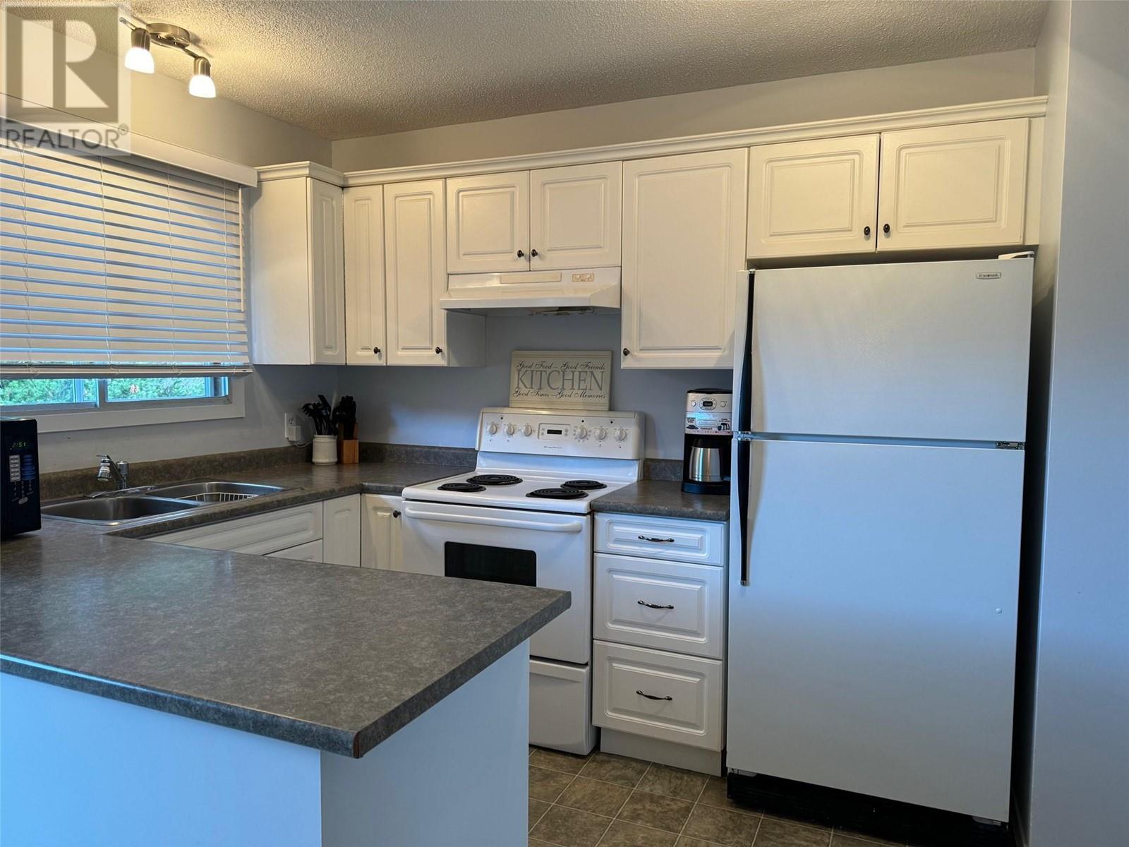 3377 Mciver Road, West Kelowna, British Columbia  V4T 1H7 - Photo 3 - 10346562