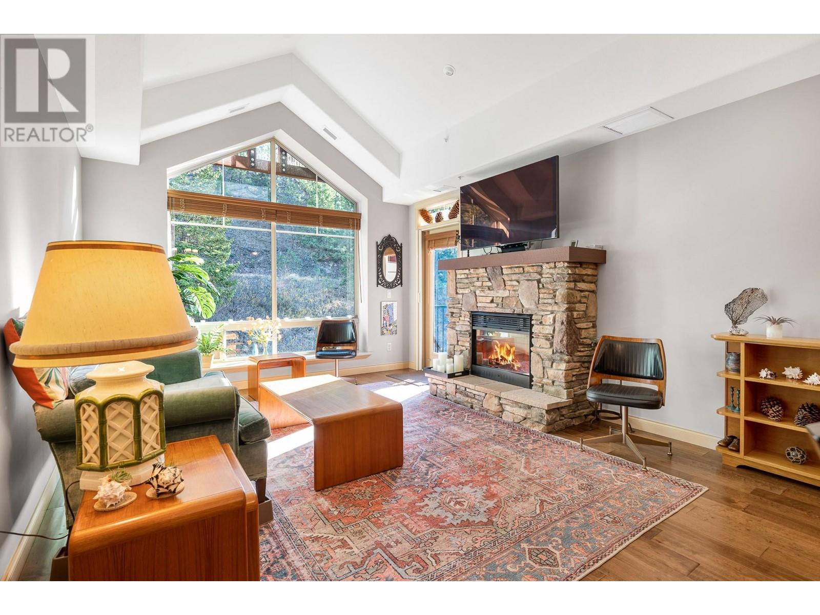 2780 Auburn Road Unit# 305, West Kelowna, British Columbia  V4T 4C2 - Photo 1 - 10346744