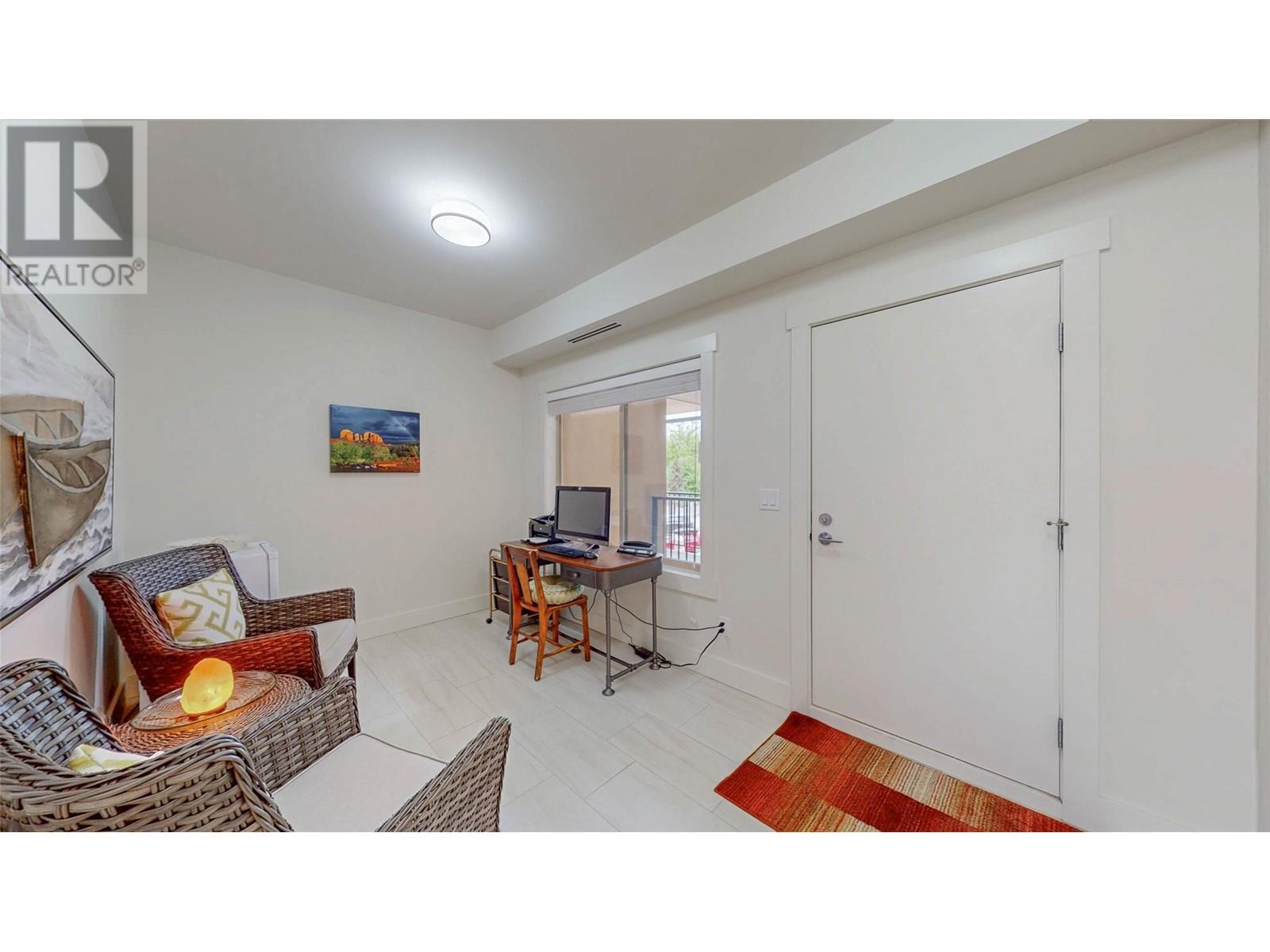 301 Mckinney Road Unit# 204, Oliver, British Columbia  V0H 1T0 - Photo 2 - 10346532