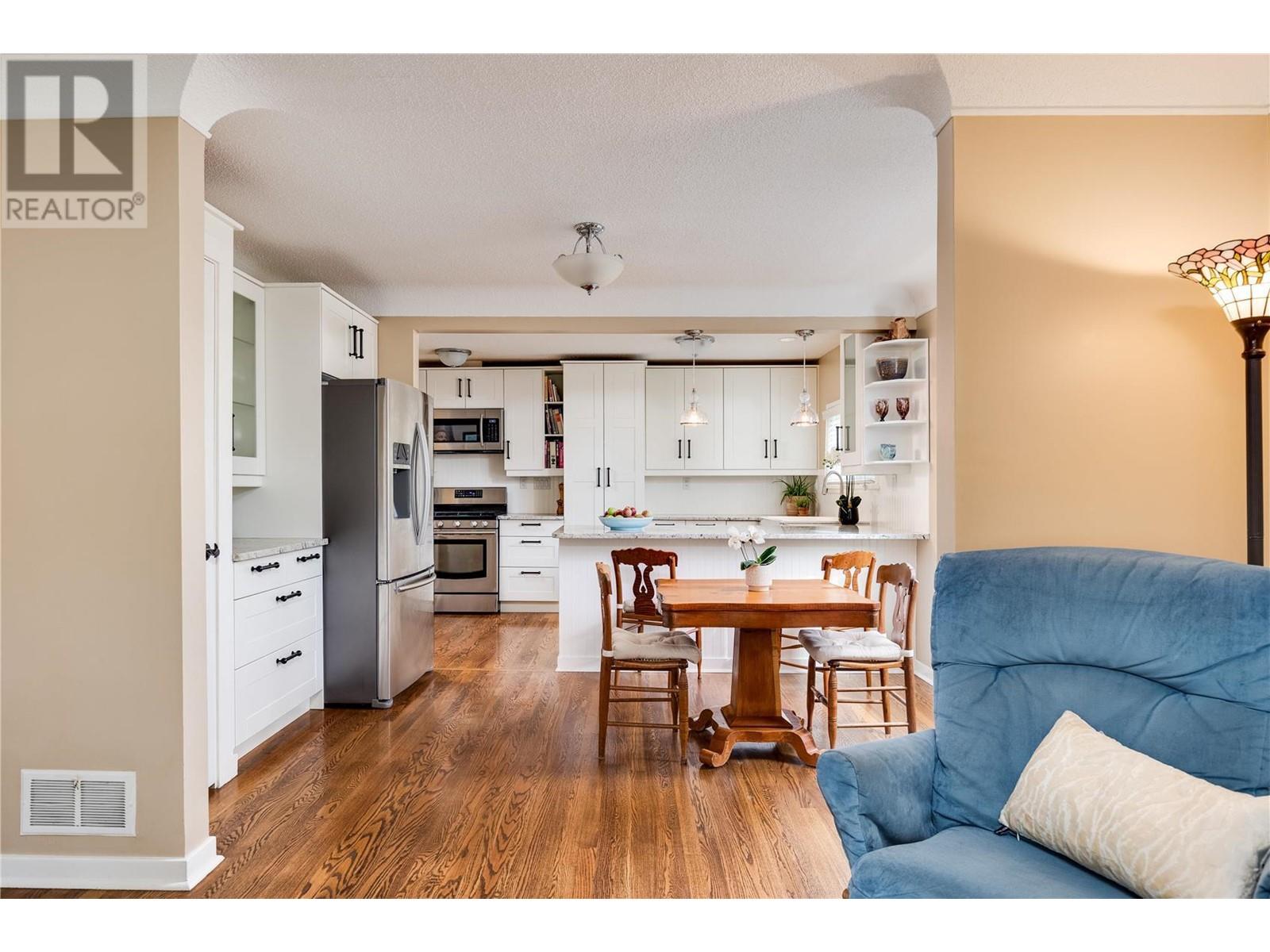 1927 Knox Crescent, Kelowna, British Columbia  V1Y 1K9 - Photo 10 - 10346745