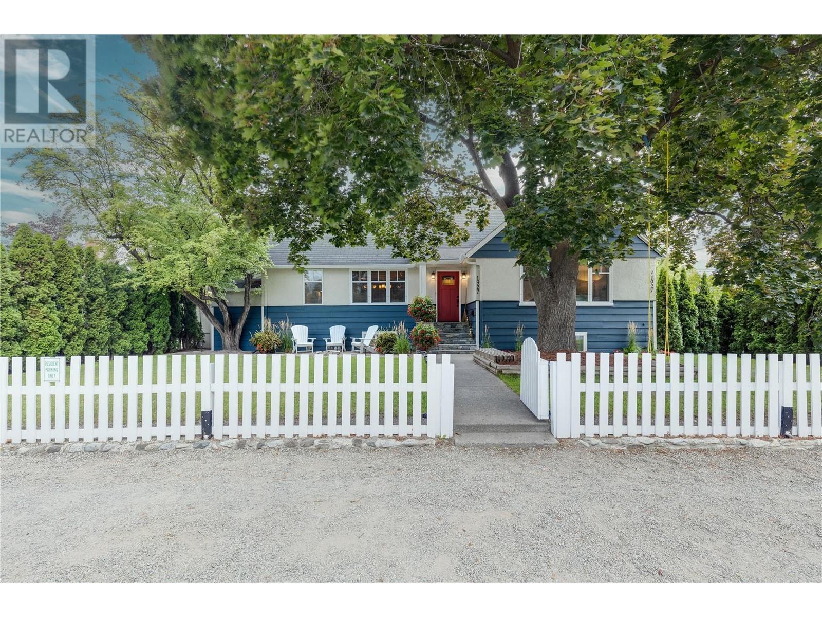 1927 Knox Crescent, Kelowna, British Columbia  V1Y 1K9 - Photo 2 - 10346745