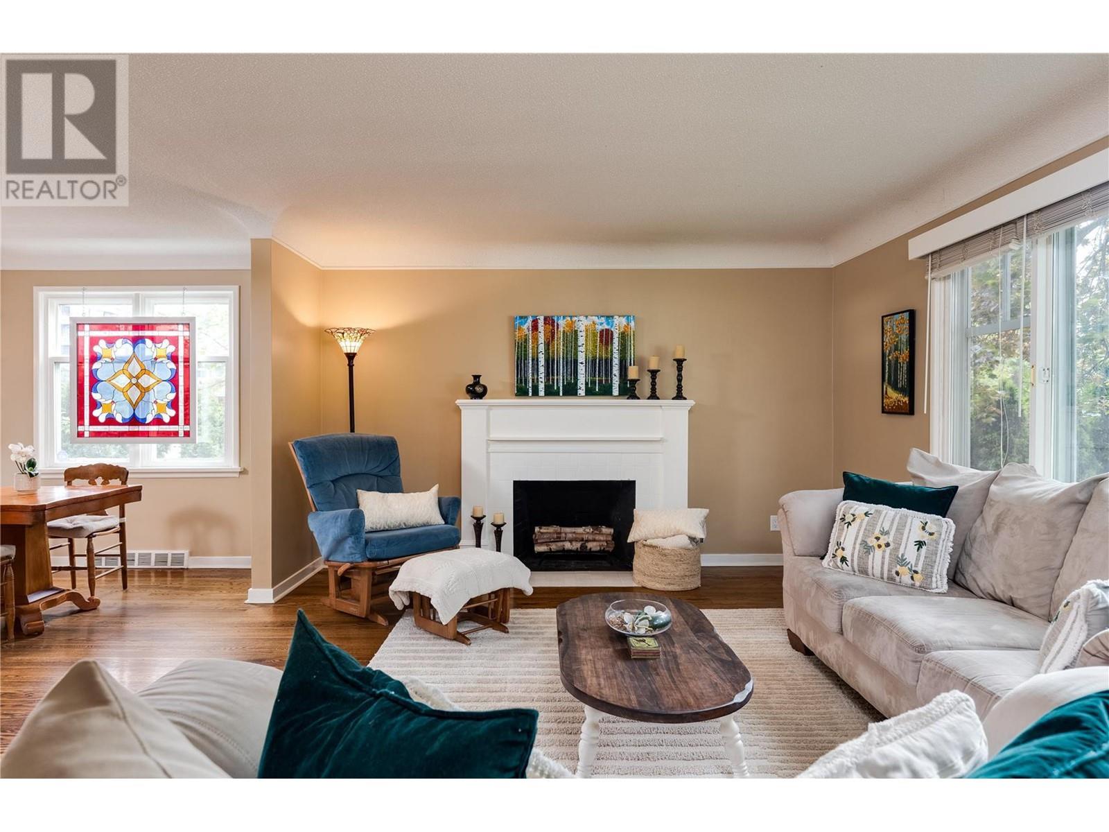 1927 Knox Crescent, Kelowna, British Columbia  V1Y 1K9 - Photo 6 - 10346745