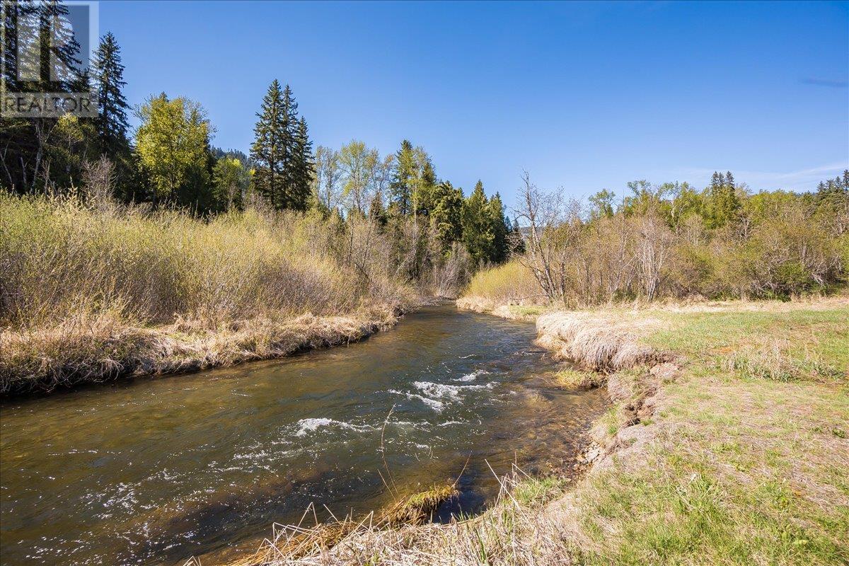 3371 Highway 3b, Fruitvale, British Columbia  V0G 1L1 - Photo 32 - 10345823