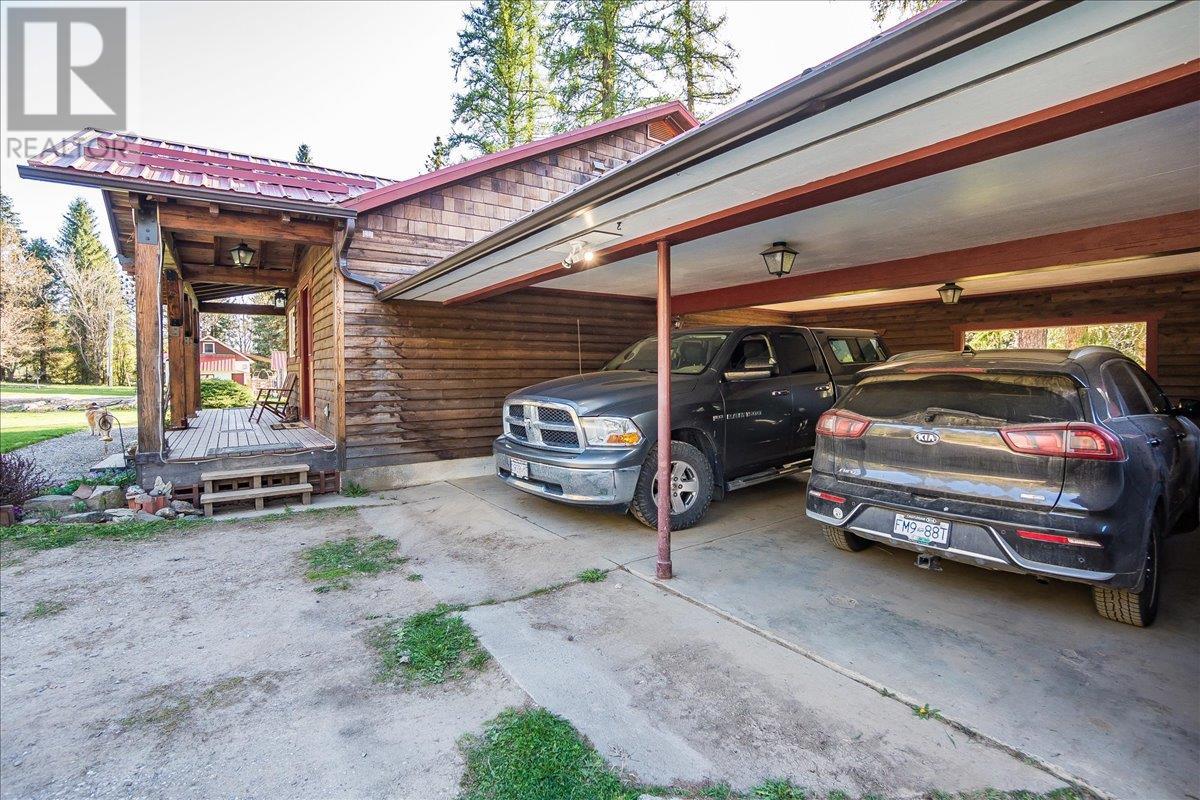 3371 Highway 3b, Fruitvale, British Columbia  V0G 1L1 - Photo 39 - 10345823