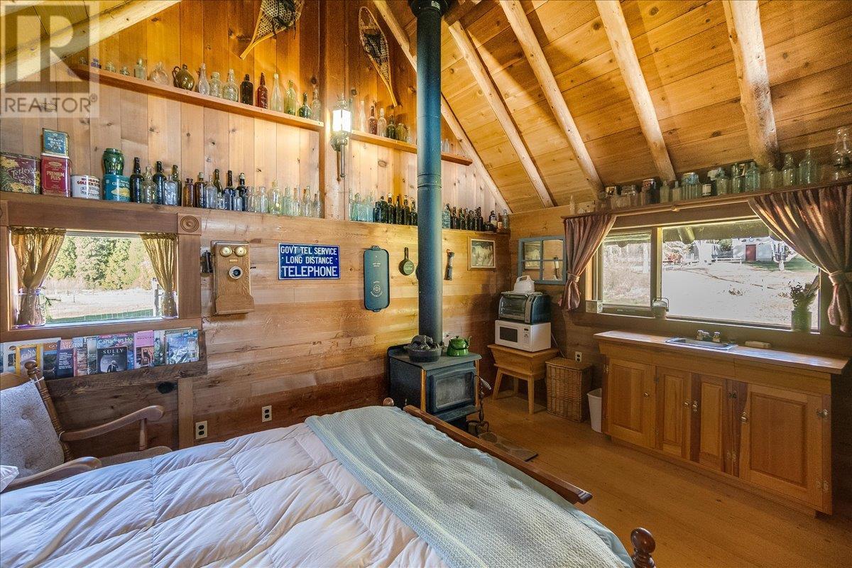 3371 Highway 3b, Fruitvale, British Columbia  V0G 1L1 - Photo 70 - 10345823