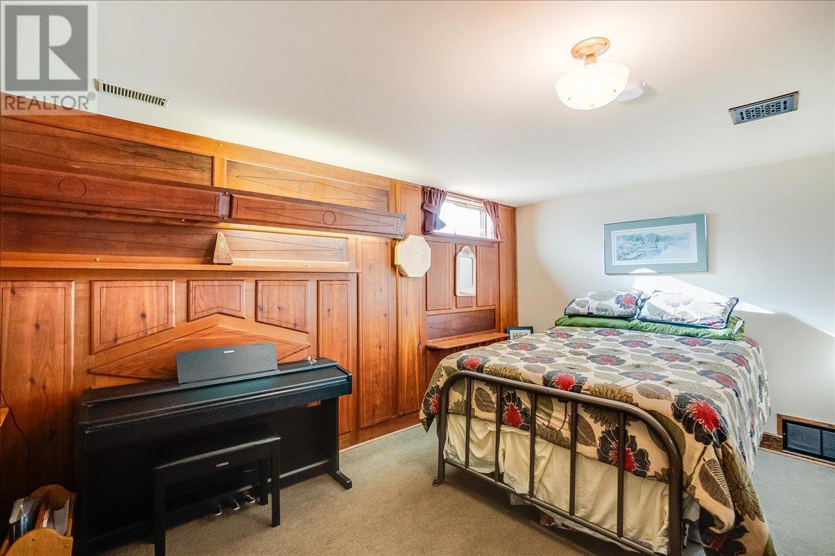 3371 Highway 3b, Fruitvale, British Columbia  V0G 1L1 - Photo 73 - 10345823