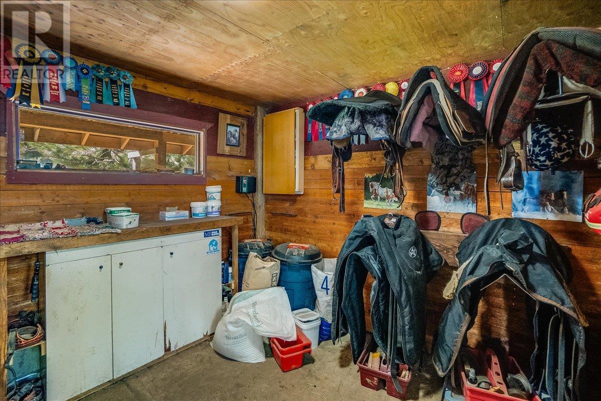 3371 Highway 3b, Fruitvale, British Columbia  V0G 1L1 - Photo 83 - 10345823