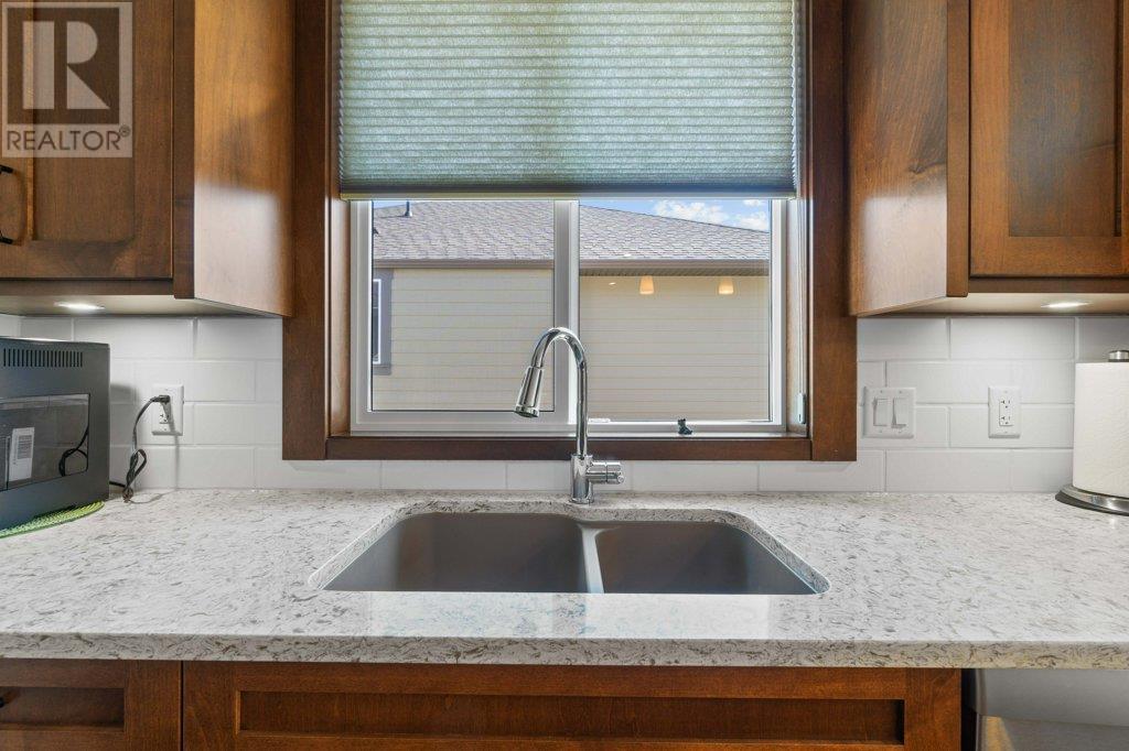 1321 24 Street Se, Salmon Arm, British Columbia  V1E 0E3 - Photo 8 - 10346528