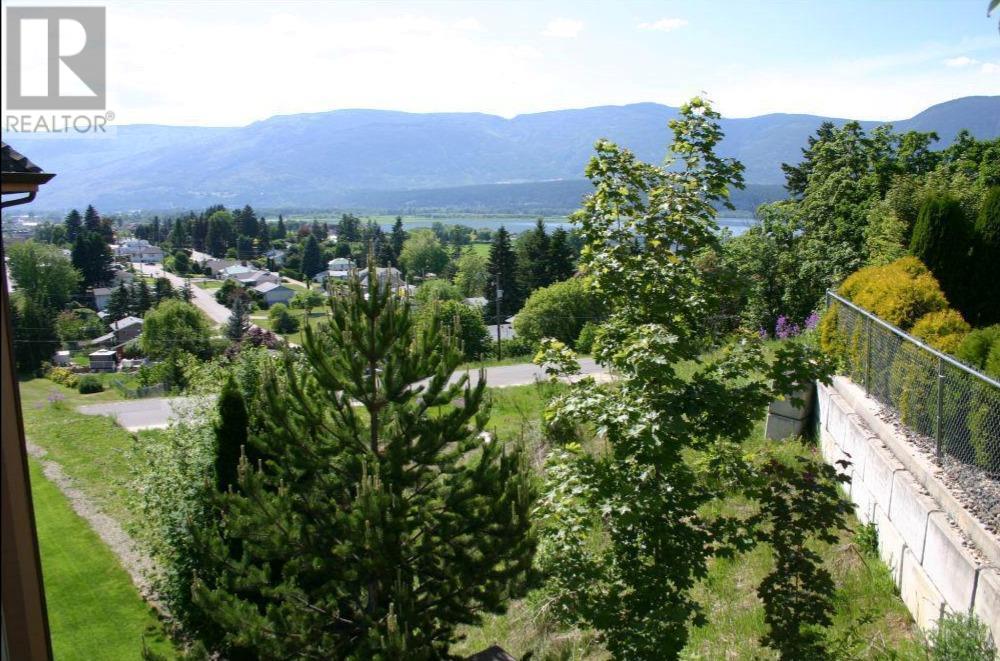 1351 10 Avenue Ne, Salmon Arm, British Columbia  V1E 4N1 - Photo 4 - 10346782