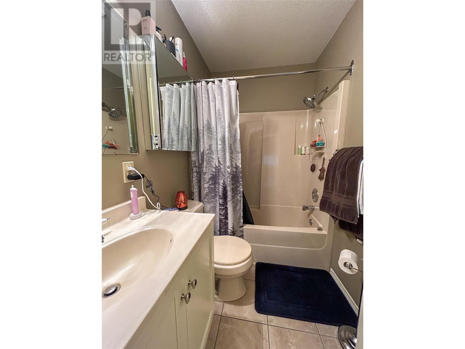 822 Richards West Street, Nelson, British Columbia  V1L 6E3 - Photo 29 - 10346746