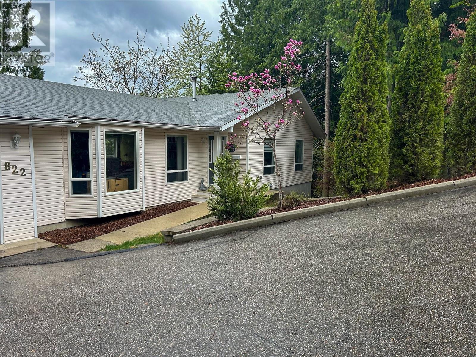 822 Richards West Street, Nelson, British Columbia  V1L 6E3 - Photo 3 - 10346746