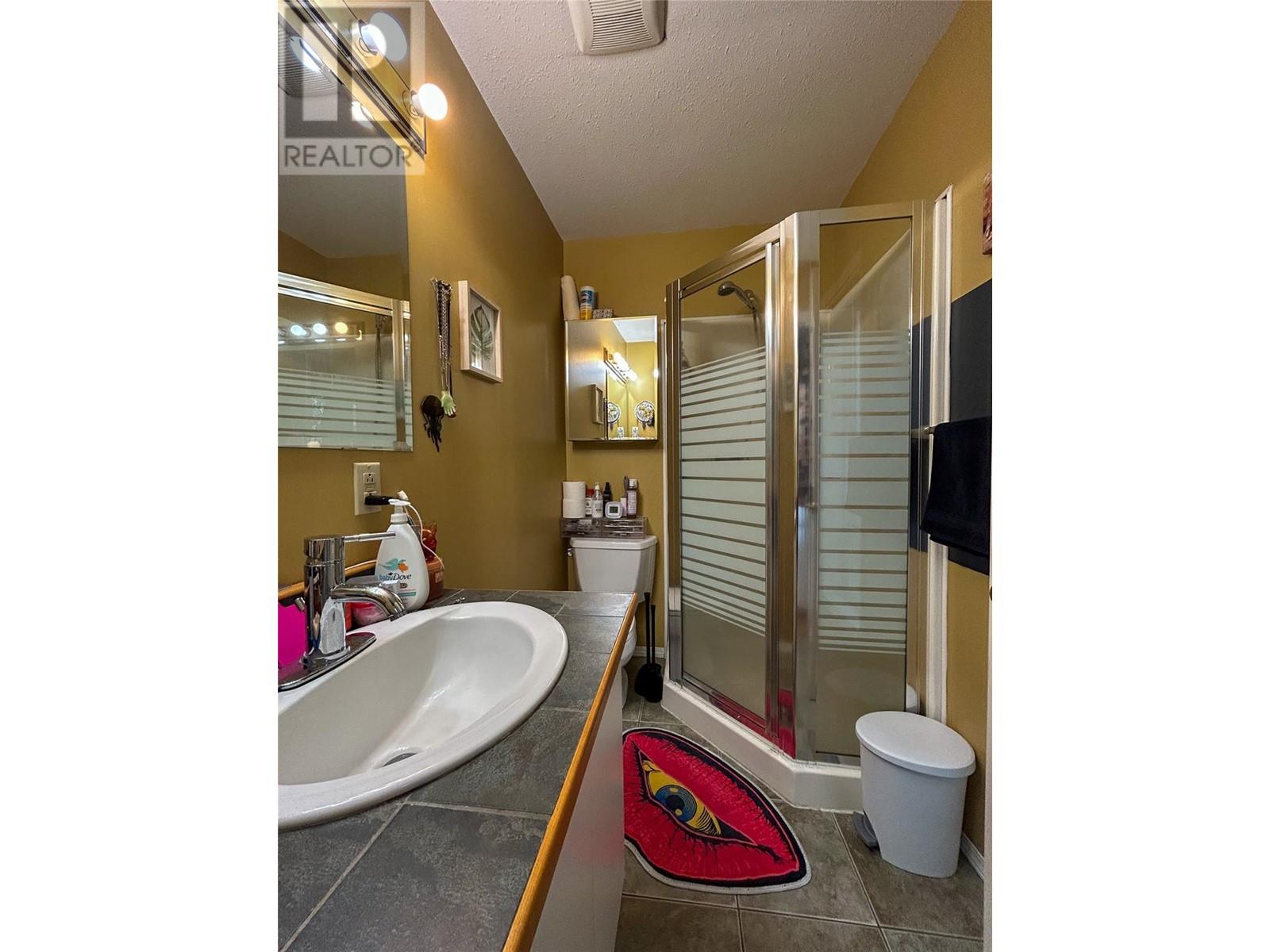 822 Richards West Street, Nelson, British Columbia  V1L 6E3 - Photo 32 - 10346746