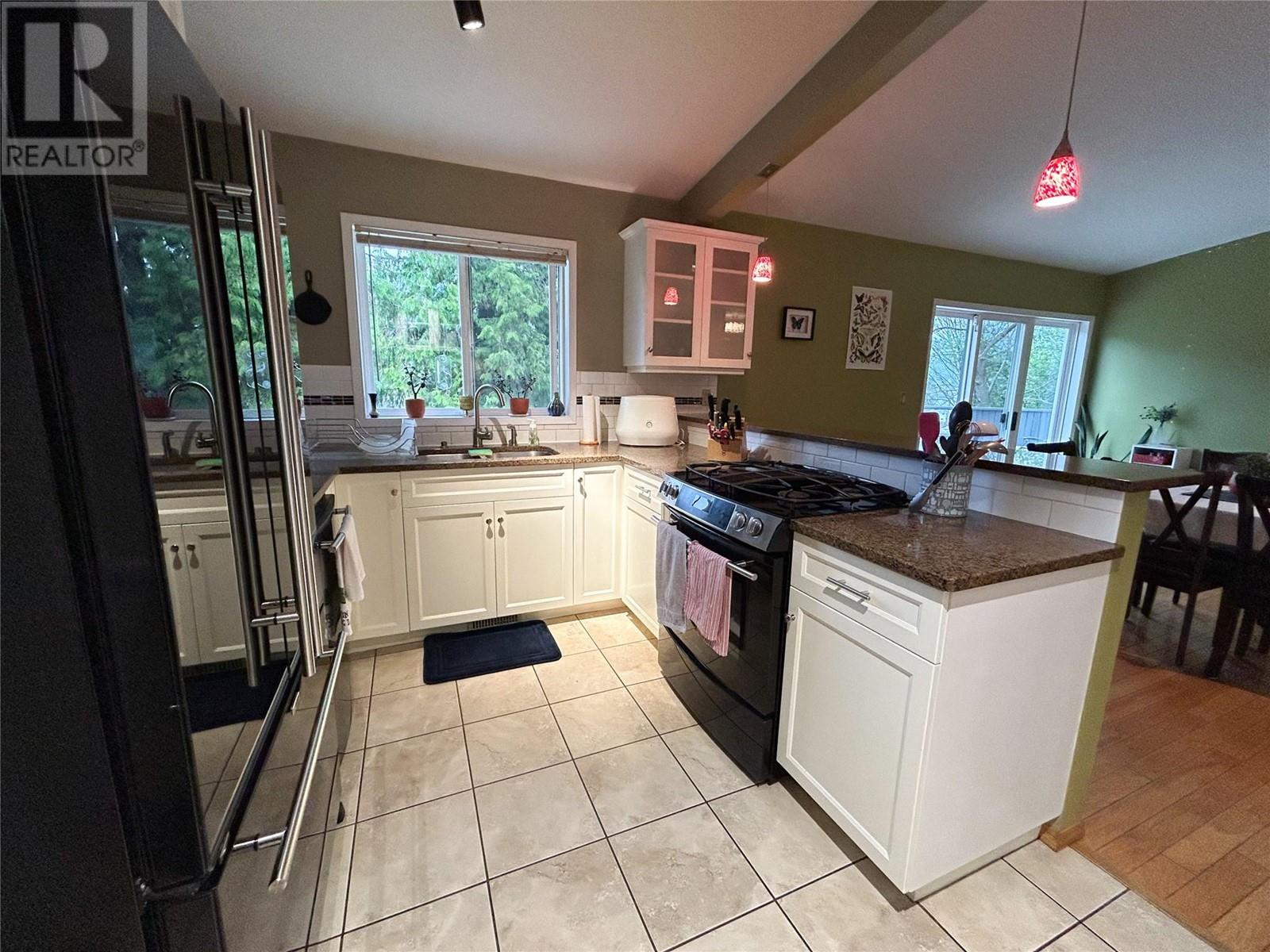 822 Richards West Street, Nelson, British Columbia  V1L 6E3 - Photo 41 - 10346746
