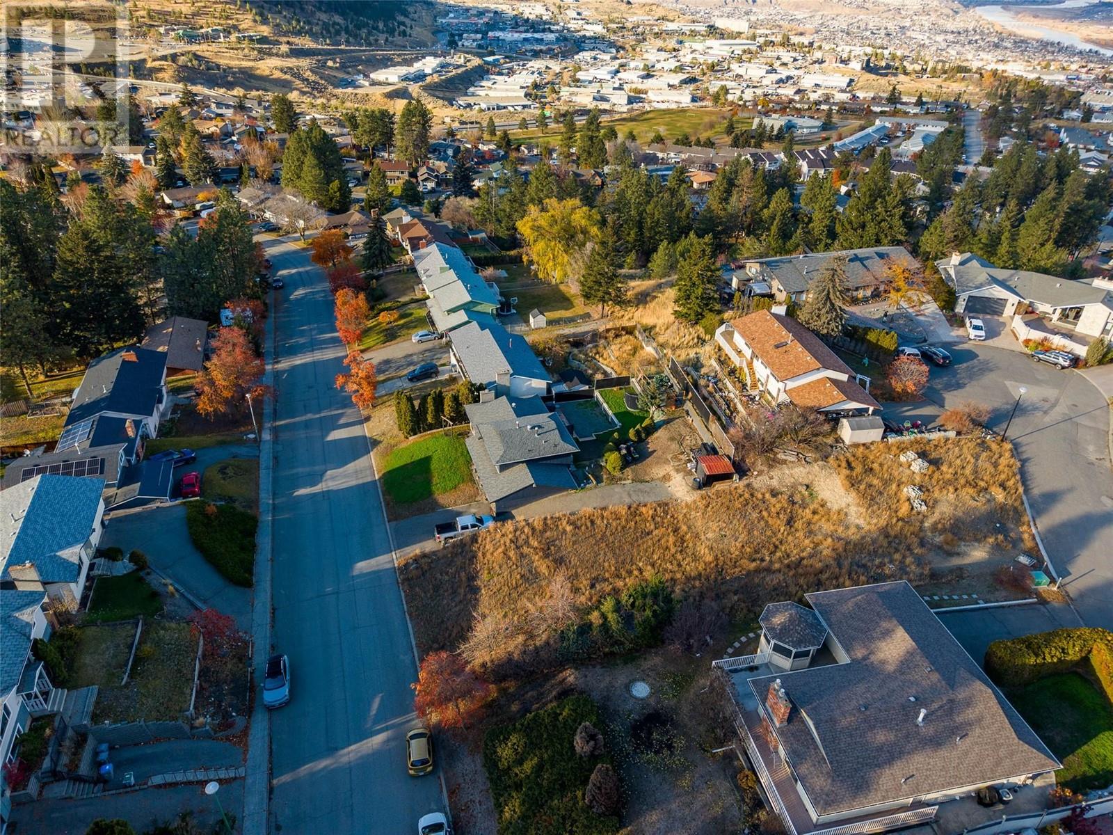 736 Gleneagles Drive, Kamloops, British Columbia  V2E 1J8 - Photo 6 - 10345893
