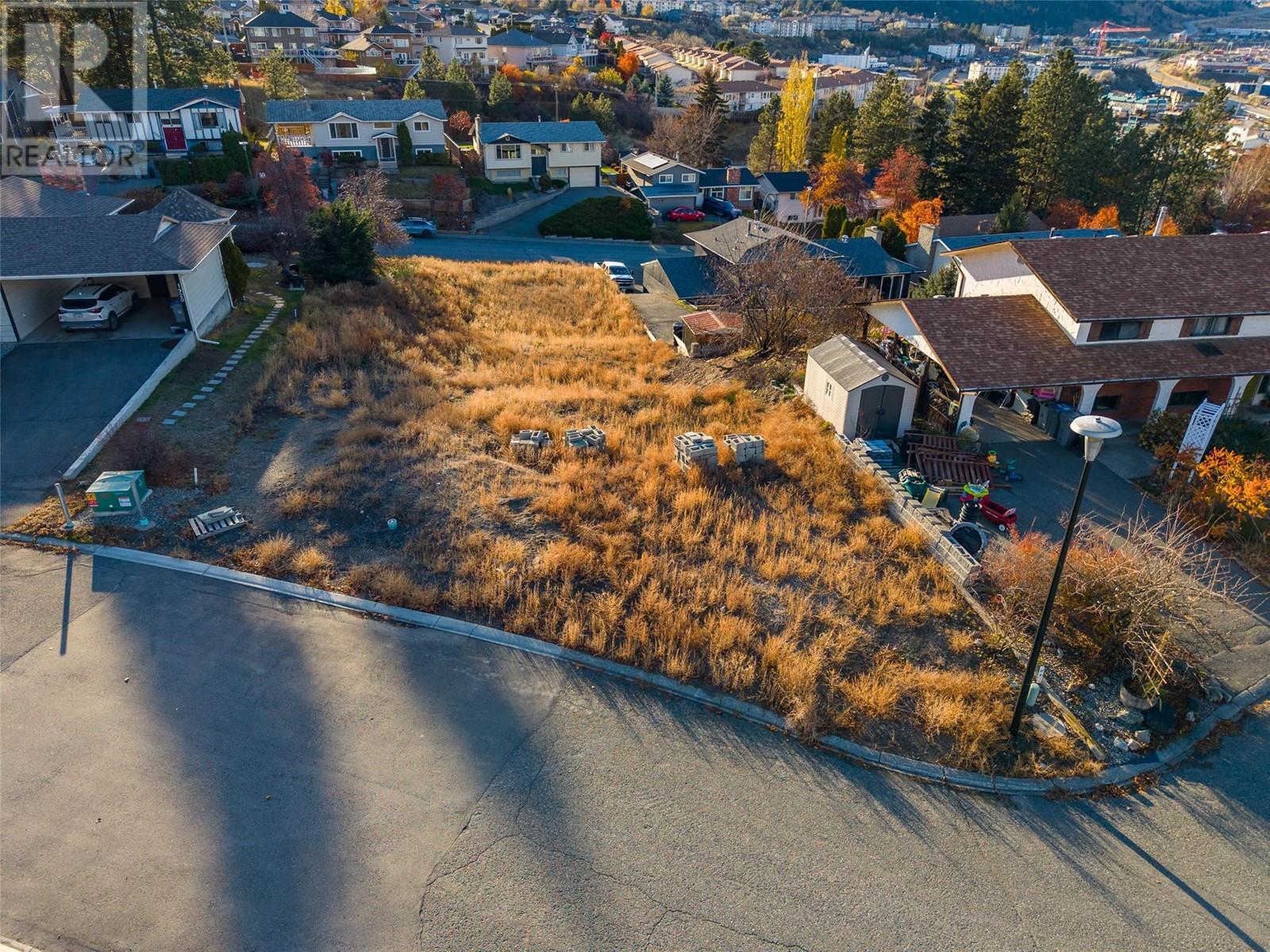 1916 Glencoe Place, Kamloops, British Columbia  V2E 1K5 - Photo 4 - 10345876