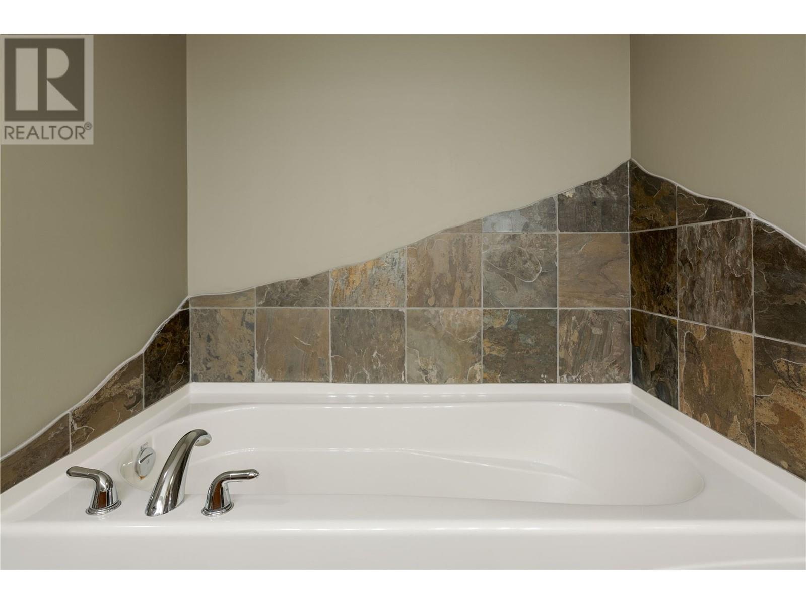 5165 Sandhills Drive, Kelowna, British Columbia  V1X 7Y7 - Photo 16 - 10344955