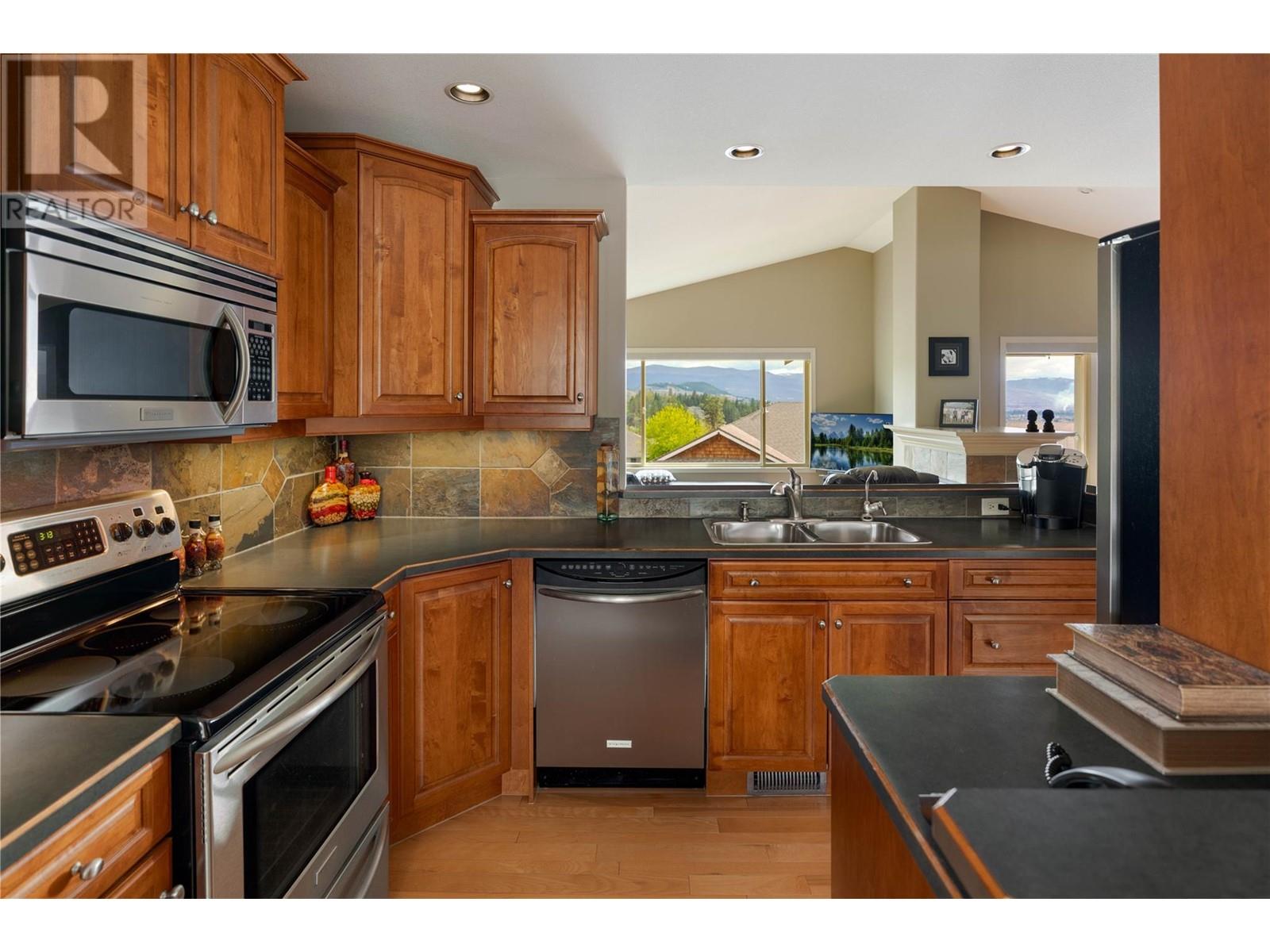 5165 Sandhills Drive, Kelowna, British Columbia  V1X 7Y7 - Photo 4 - 10344955