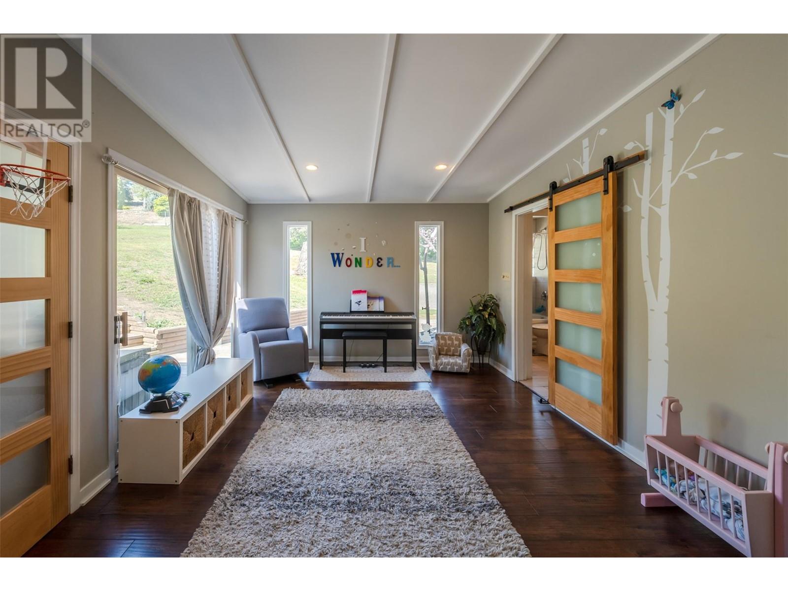 1107 Park Place, Penticton, British Columbia  V2A 8X9 - Photo 11 - 10346787