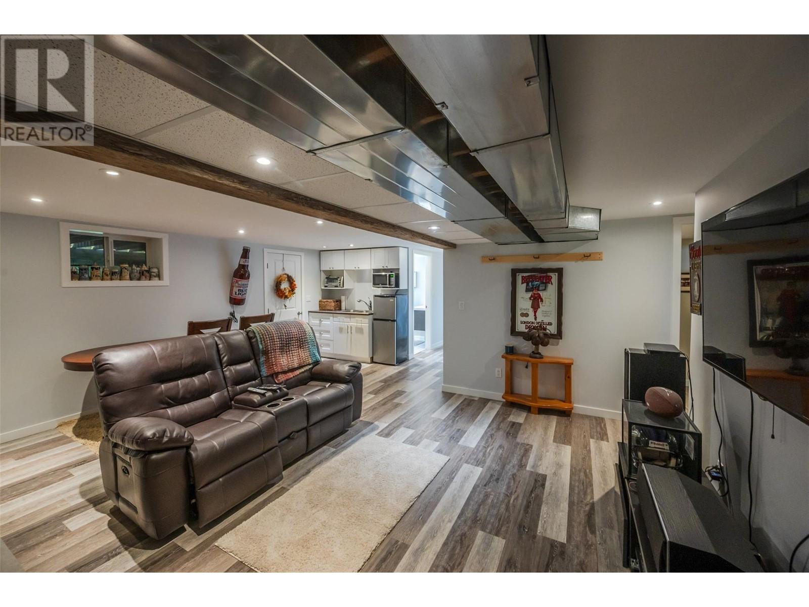 1107 Park Place, Penticton, British Columbia  V2A 8X9 - Photo 19 - 10346787