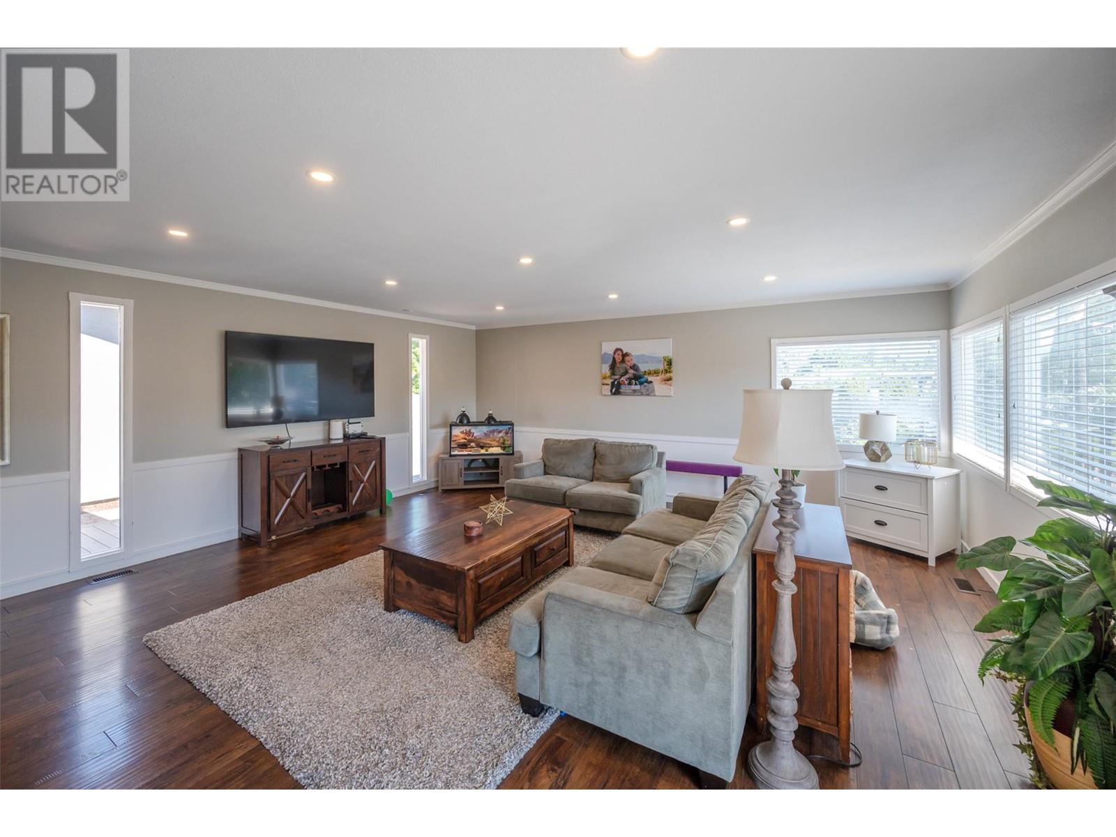 1107 Park Place, Penticton, British Columbia  V2A 8X9 - Photo 31 - 10346787