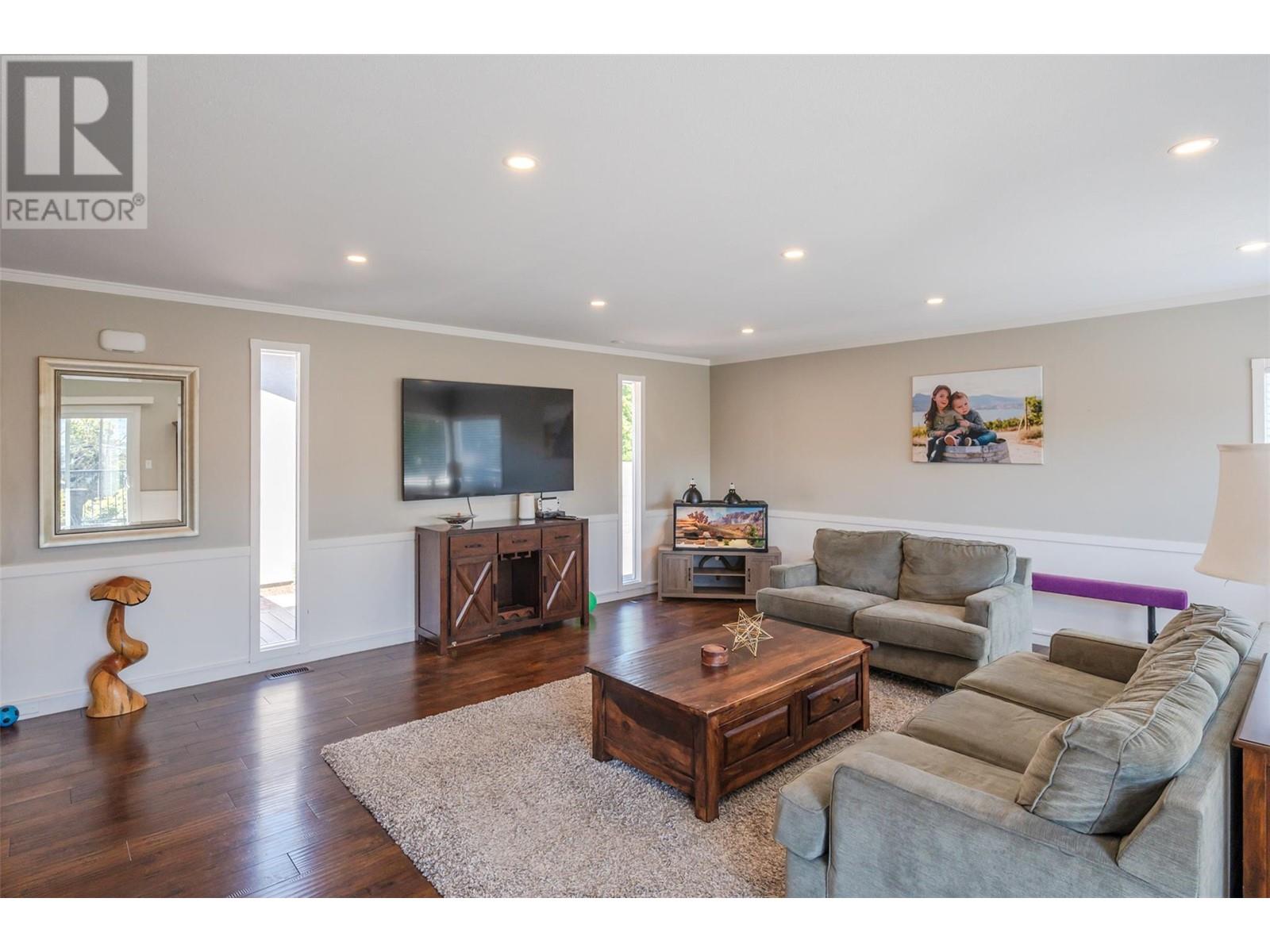 1107 Park Place, Penticton, British Columbia  V2A 8X9 - Photo 32 - 10346787