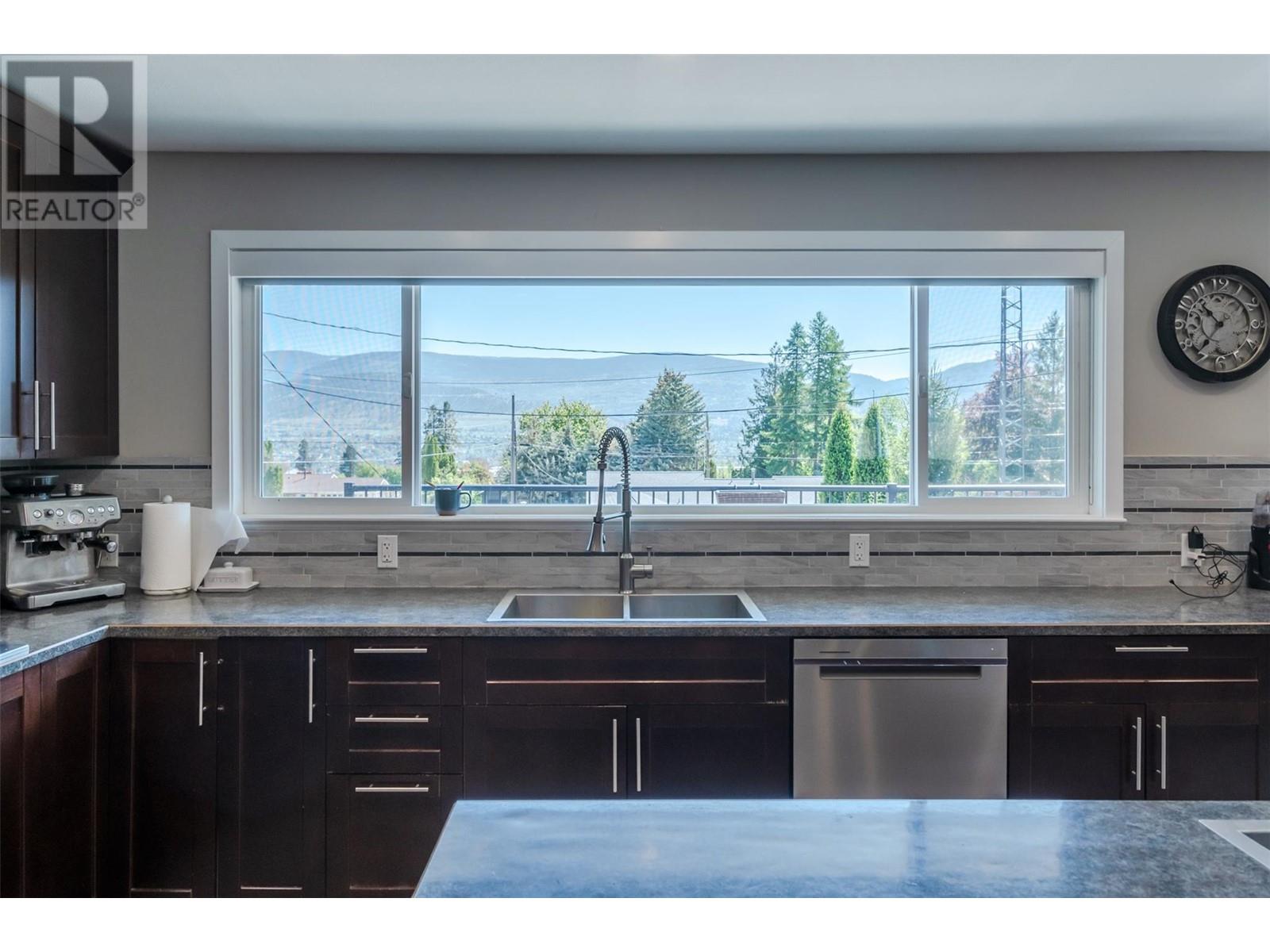 1107 Park Place, Penticton, British Columbia  V2A 8X9 - Photo 40 - 10346787