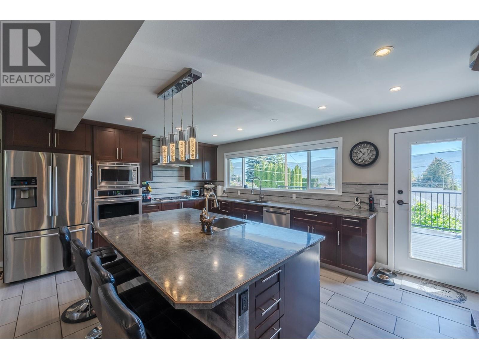 1107 Park Place, Penticton, British Columbia  V2A 8X9 - Photo 41 - 10346787