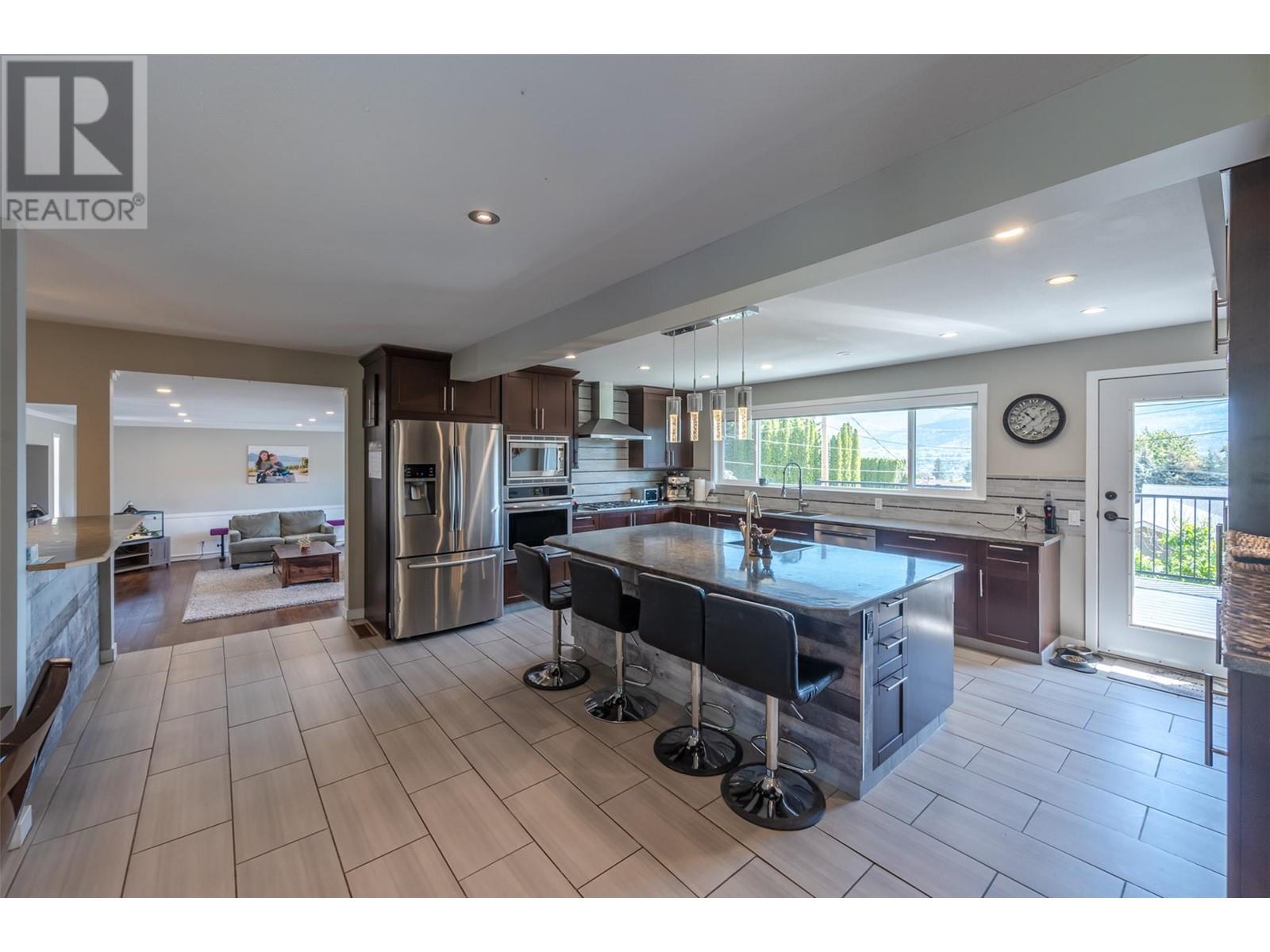 1107 Park Place, Penticton, British Columbia  V2A 8X9 - Photo 48 - 10346787