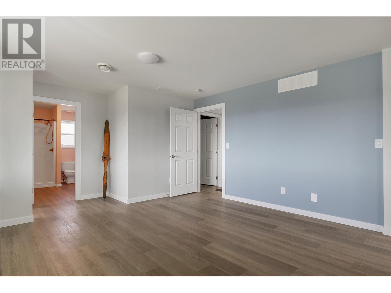 5596 Curlew Road, Vernon, British Columbia  V1B 3J8 - Photo 13 - 10346589
