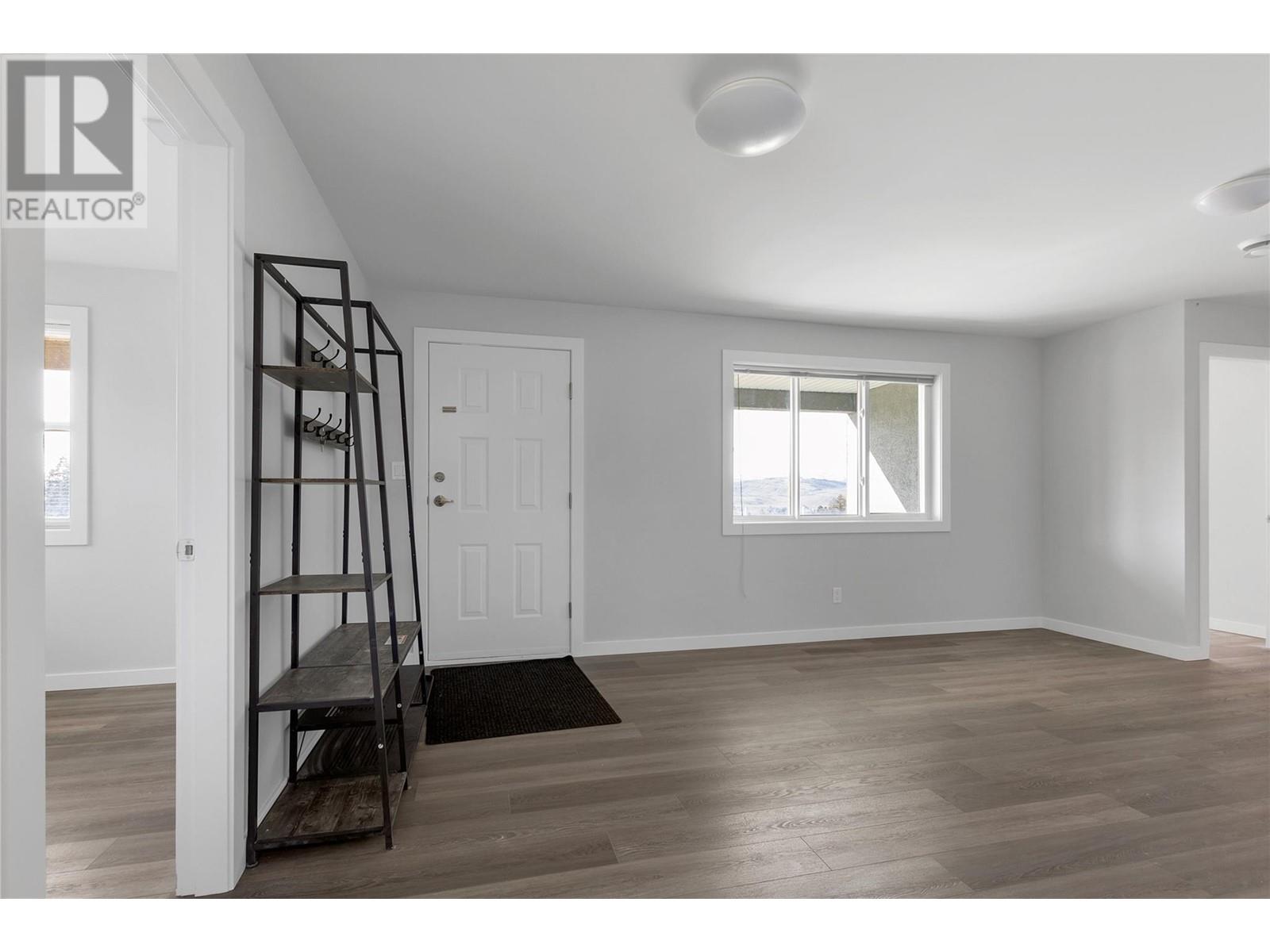 5596 Curlew Road, Vernon, British Columbia  V1B 3J8 - Photo 15 - 10346589