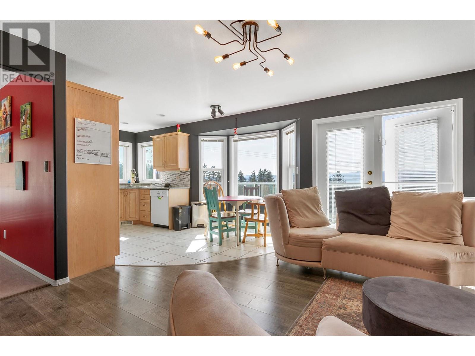5596 Curlew Road, Vernon, British Columbia  V1B 3J8 - Photo 27 - 10346589