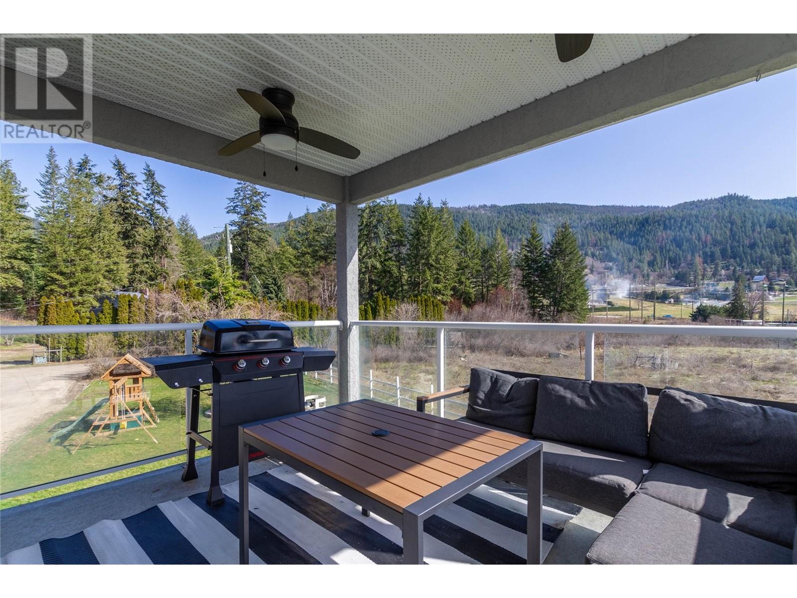 5596 Curlew Road, Vernon, British Columbia  V1B 3J8 - Photo 43 - 10346589