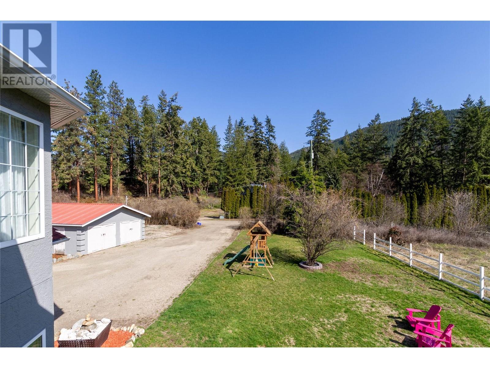 5596 Curlew Road, Vernon, British Columbia  V1B 3J8 - Photo 5 - 10346589