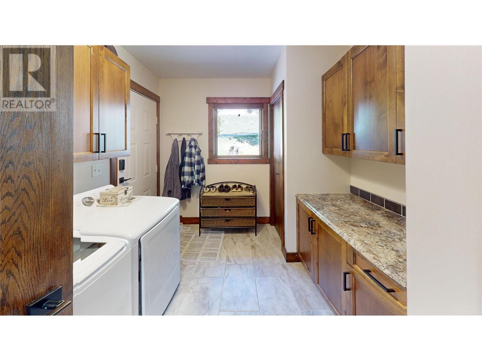 8380 Richardson Crescent, Canal Flats, British Columbia  V0B 1B0 - Photo 28 - 10346587