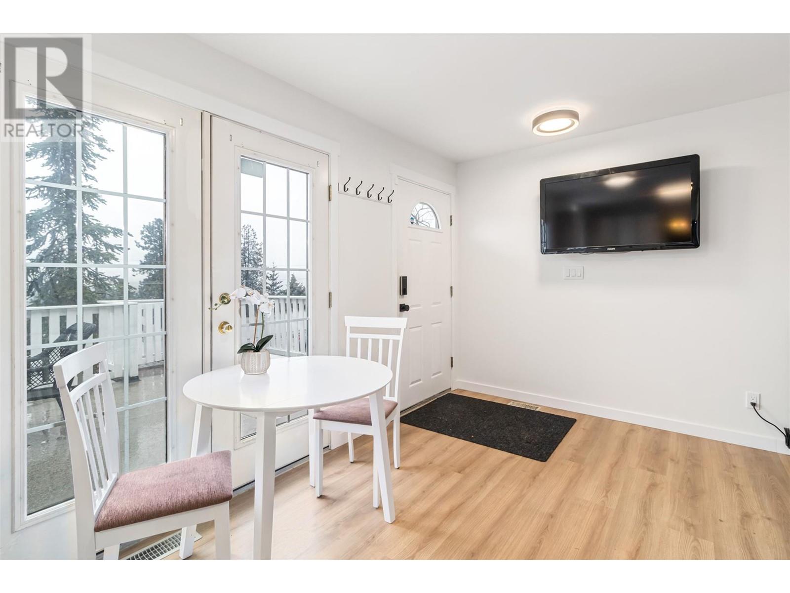 2096 Shamrock Drive, West Kelowna, British Columbia  V4T 1T8 - Photo 3 - 10345190