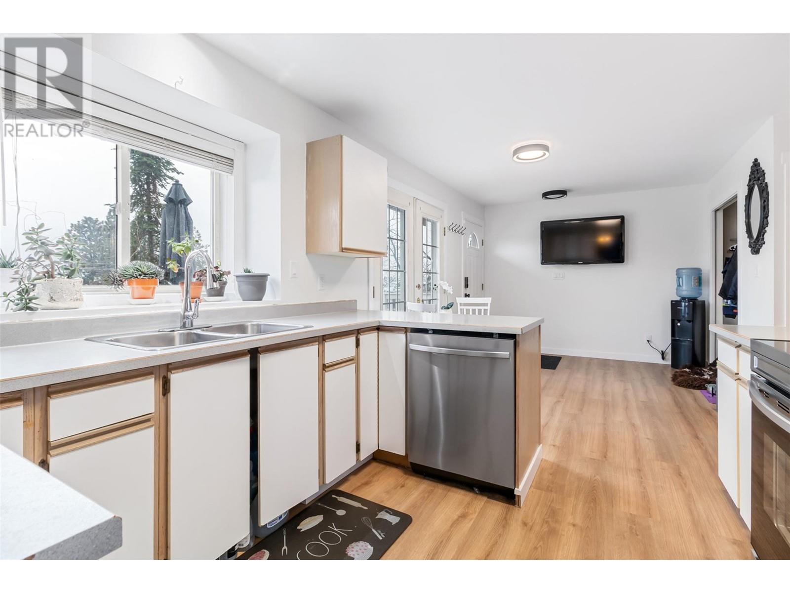 2096 Shamrock Drive, West Kelowna, British Columbia  V4T 1T8 - Photo 6 - 10345190