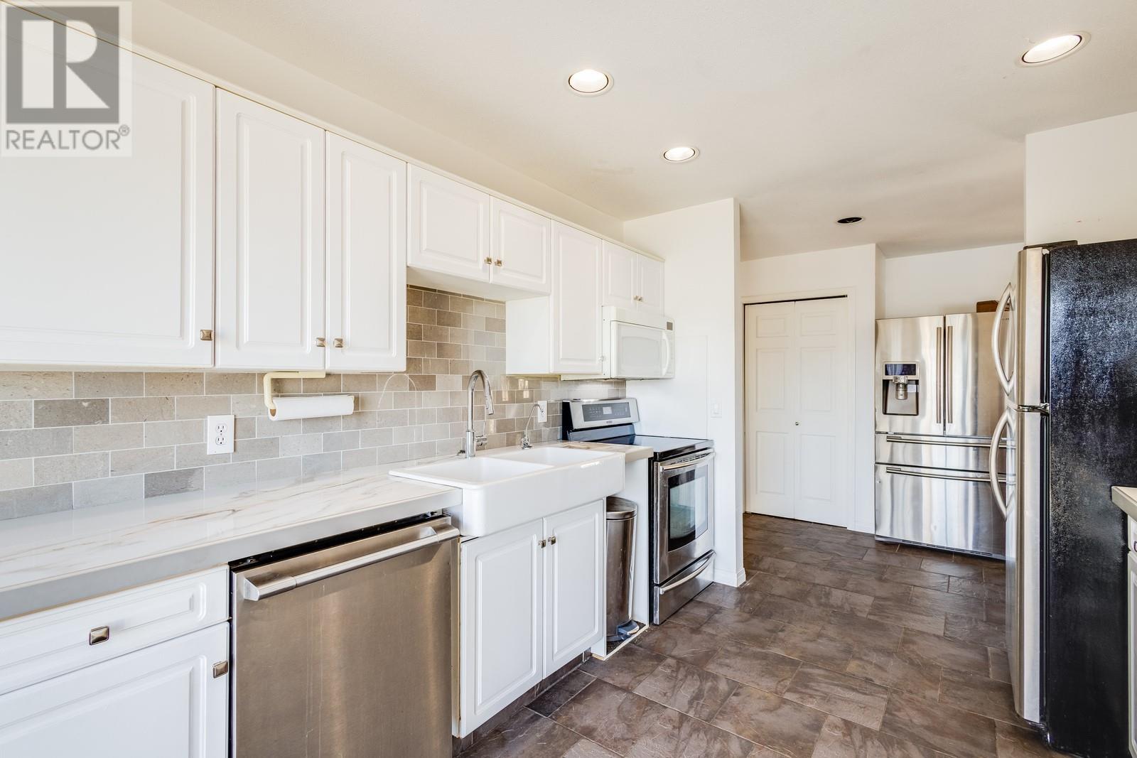 10434 Columbia Way, Vernon, British Columbia  V1H 2B5 - Photo 10 - 10344816