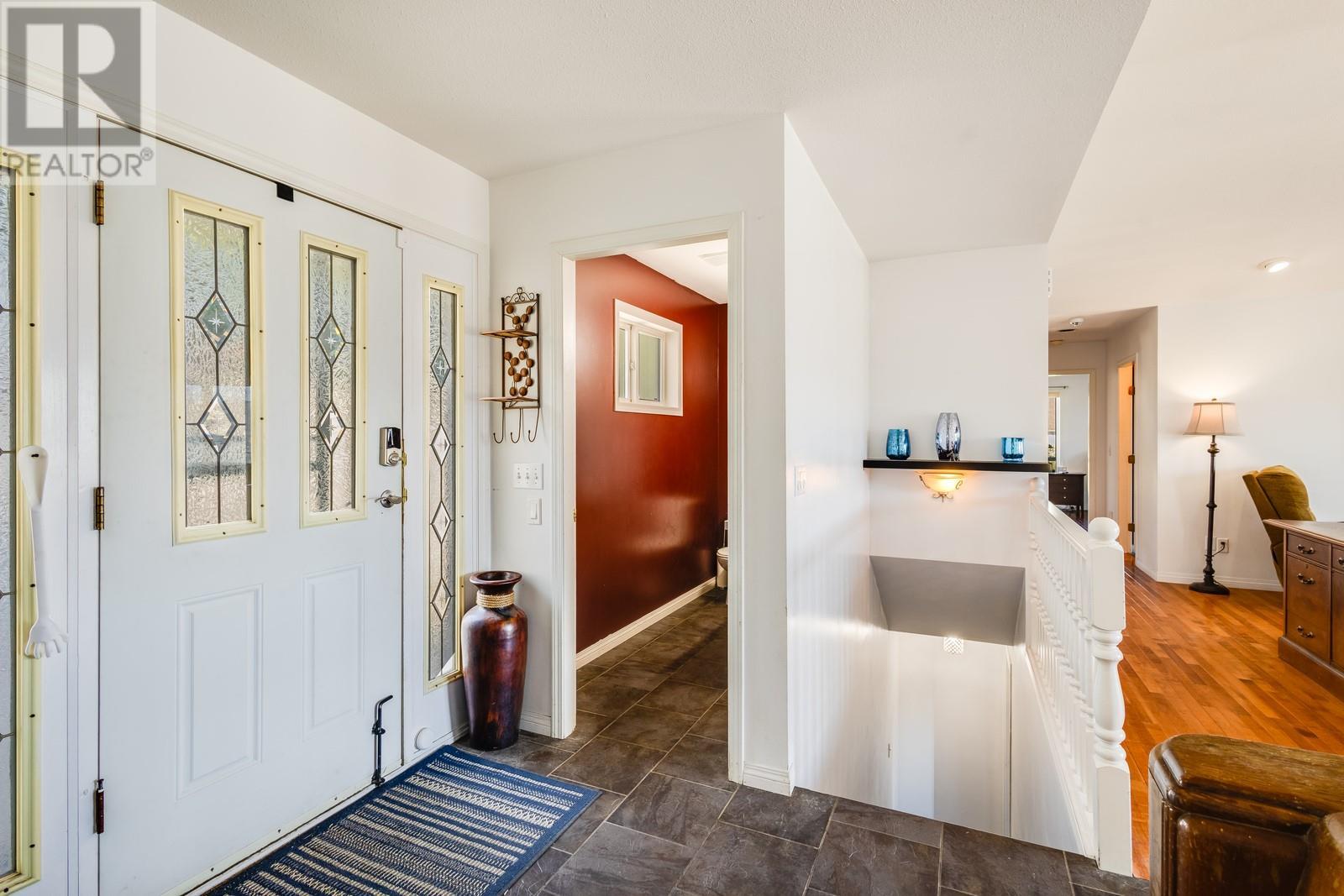 10434 Columbia Way, Vernon, British Columbia  V1H 2B5 - Photo 2 - 10344816