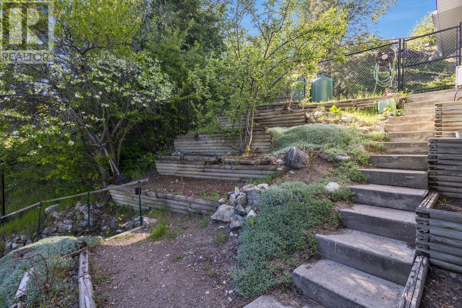 10434 Columbia Way, Vernon, British Columbia  V1H 2B5 - Photo 34 - 10344816